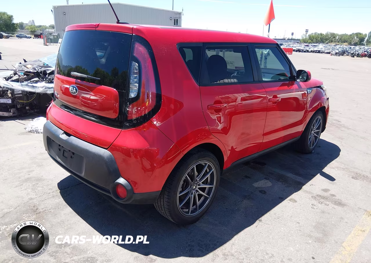 2015 Kia Soul + VIN:KNDJP3A57F7750779 - 4