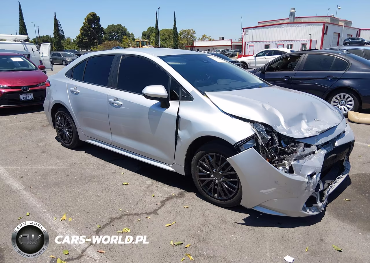 2022 Toyota Corolla Le – zdjęcie 1 z 17