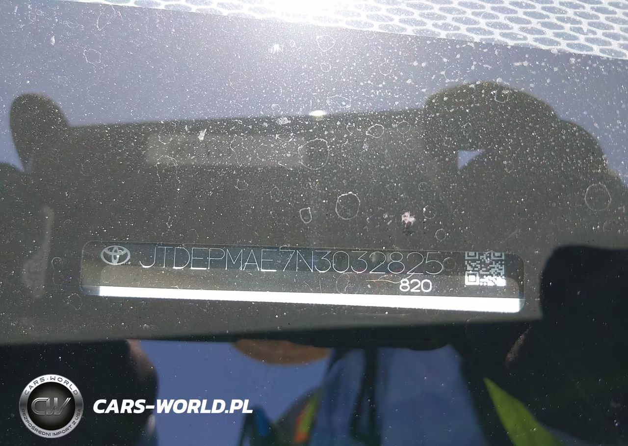 2022 Toyota Corolla Le VIN:JTDEPMAE7N3032825 - 9