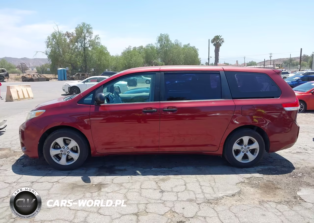 2011 Toyota Sienna VIN:5TDKA3DC7BS007328 - 14