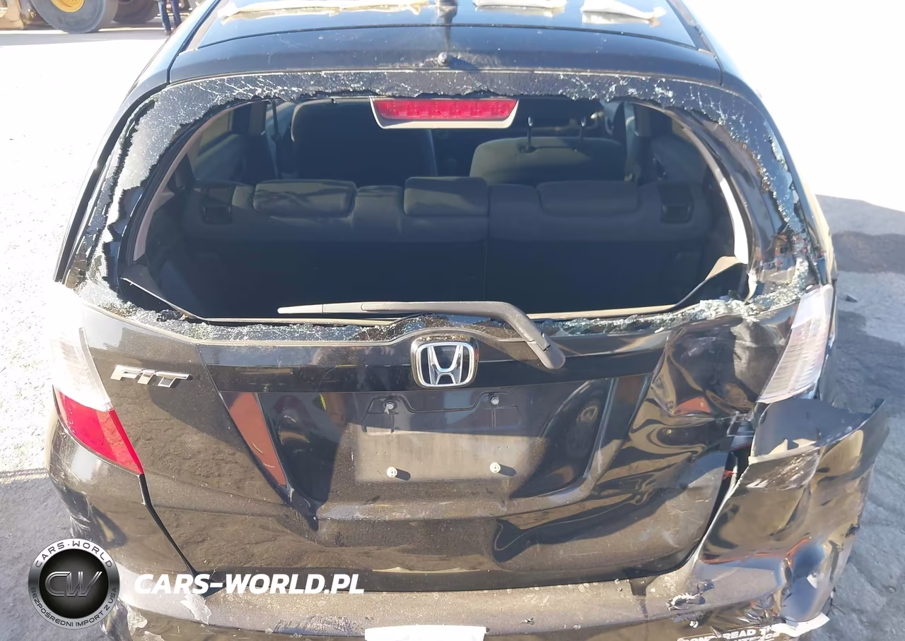 2013 Honda Fit VIN:JHMGE8H39DC065218 - 12
