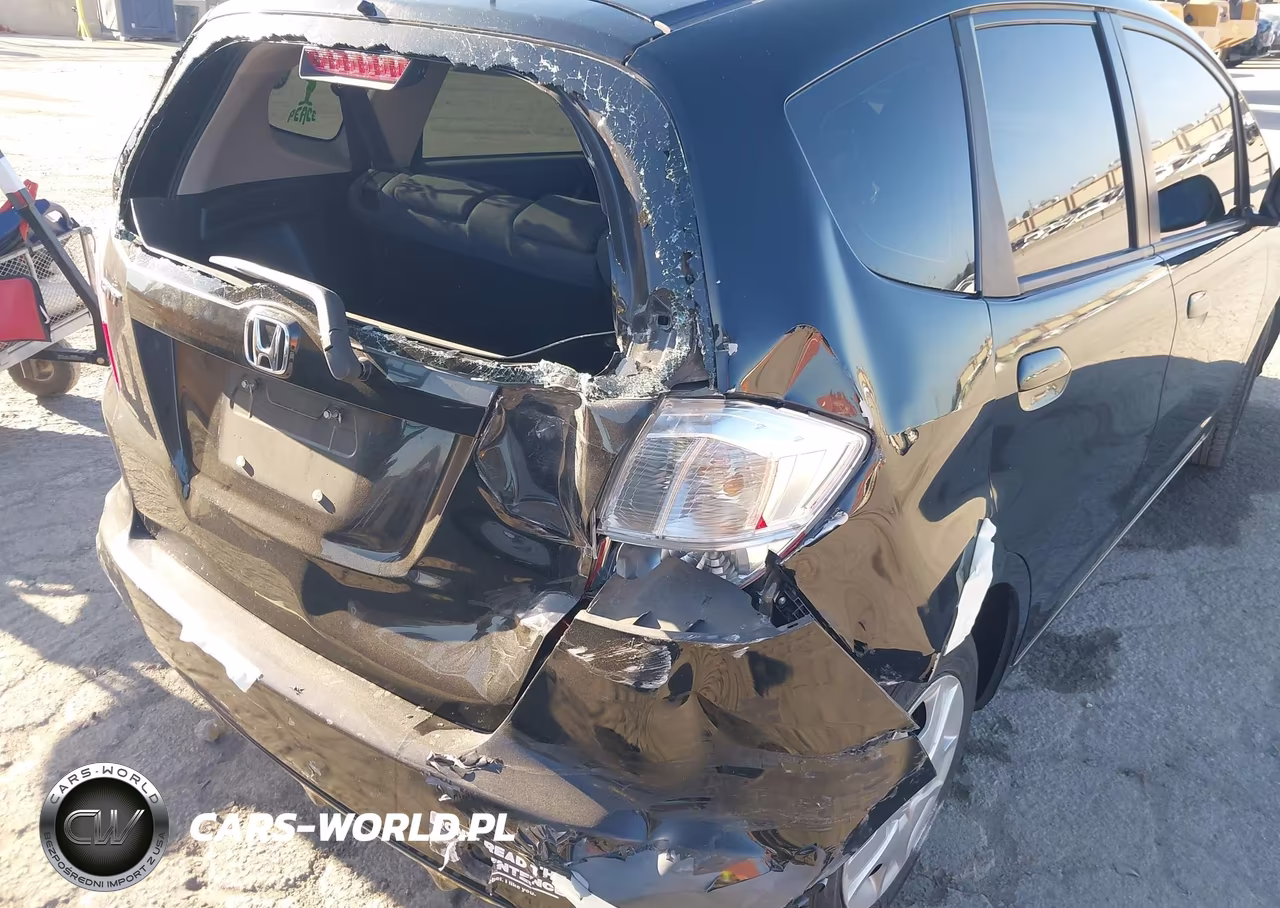 2013 Honda Fit VIN:JHMGE8H39DC065218 - 6