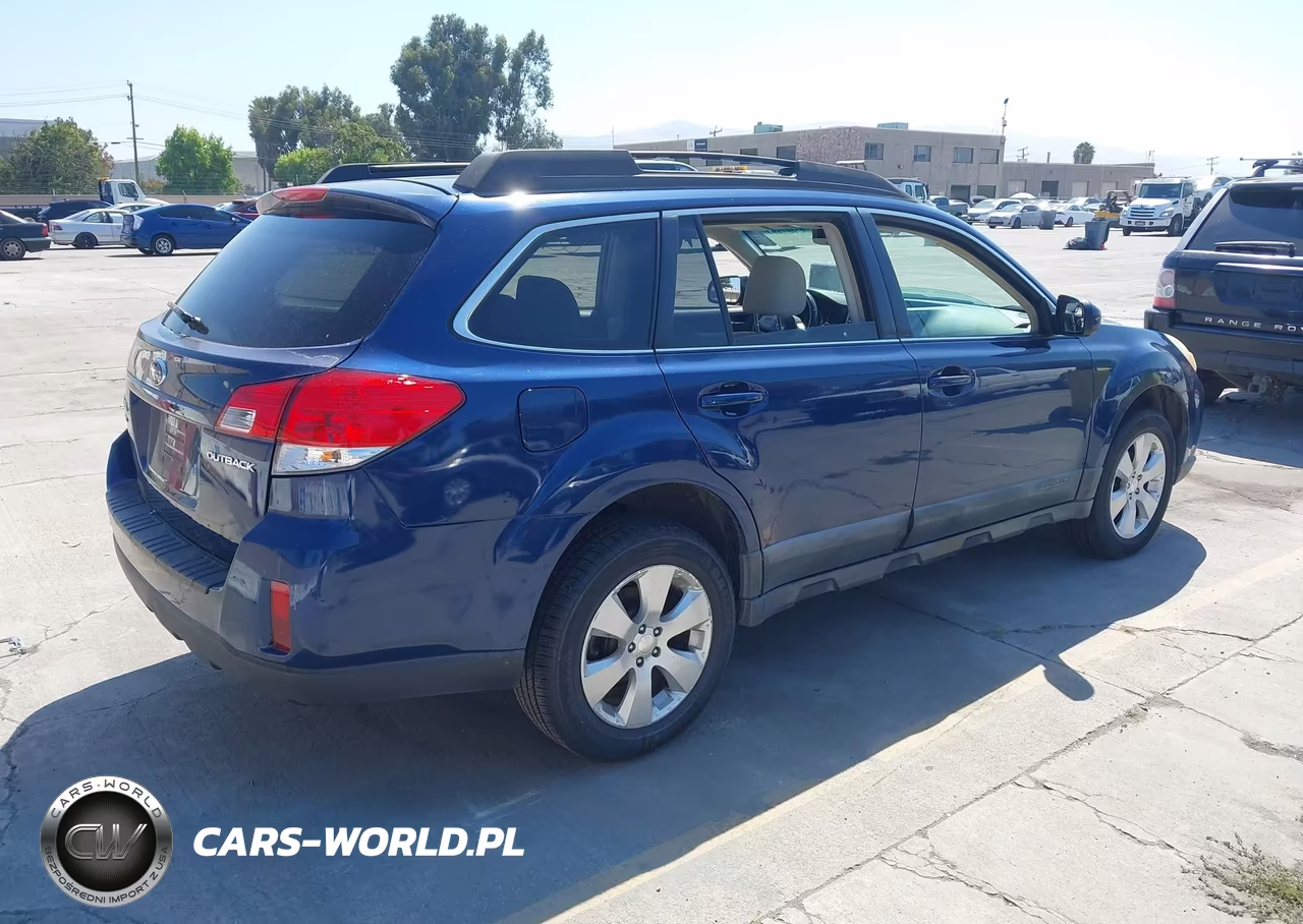 2010 Subaru Outback 2.5I Premium VIN:4S4BRCCC7A3380620 - 4