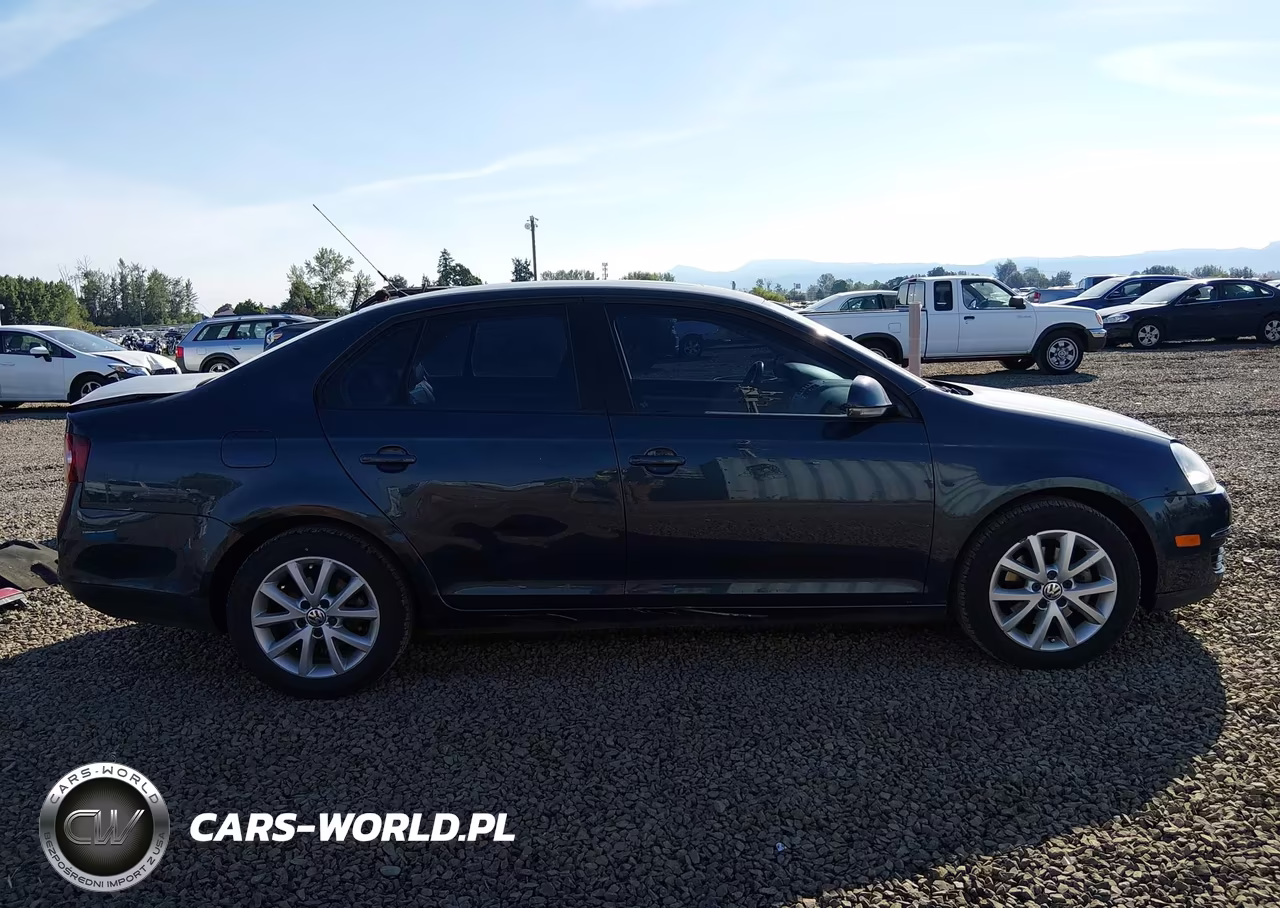 2010 Volkswagen Jetta Limited Edition VIN:3VWRZ7AJXAM139027 - 13