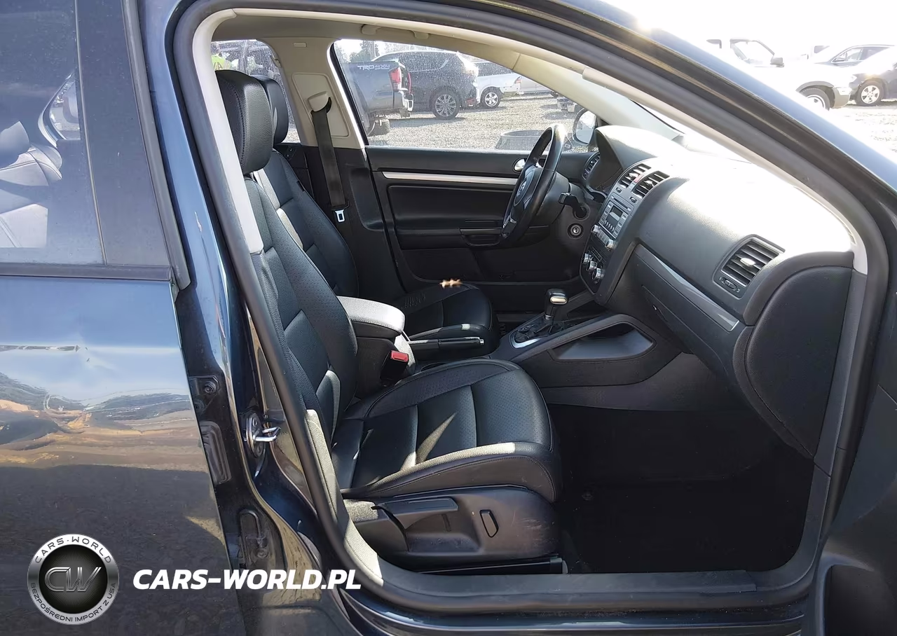 2010 Volkswagen Jetta Limited Edition VIN:3VWRZ7AJXAM139027 - 5
