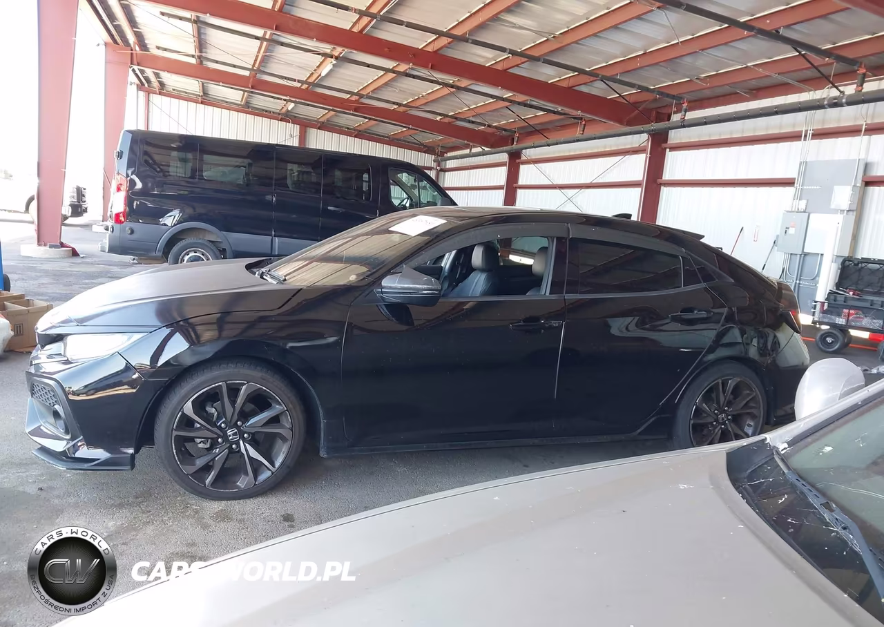 2018 Honda Civic Sport Touring VIN:SHHFK7H9XJU419961 - 14