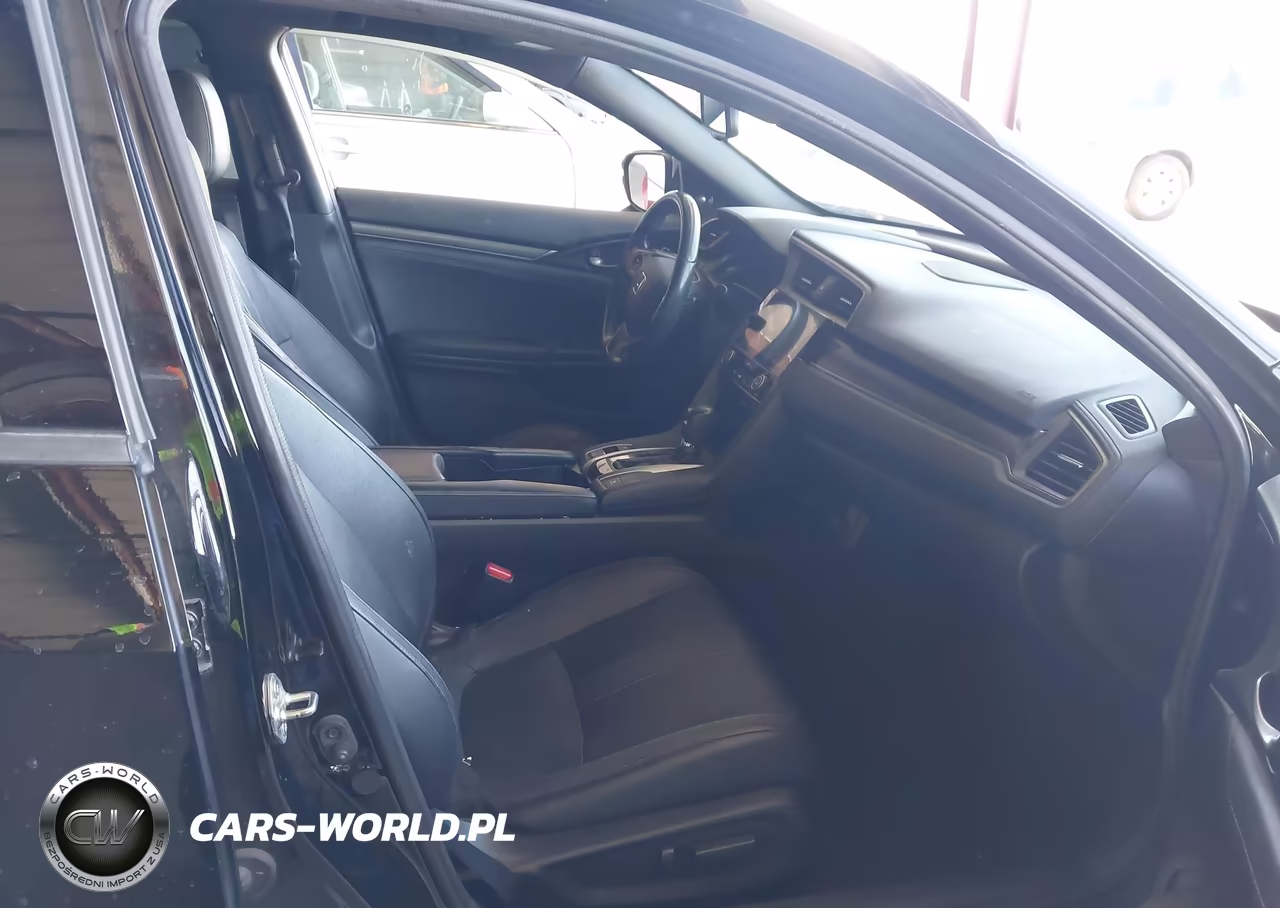 2018 Honda Civic Sport Touring VIN:SHHFK7H9XJU419961 - 5