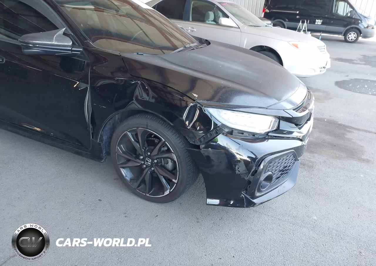 2018 Honda Civic Sport Touring VIN:SHHFK7H9XJU419961 - 6