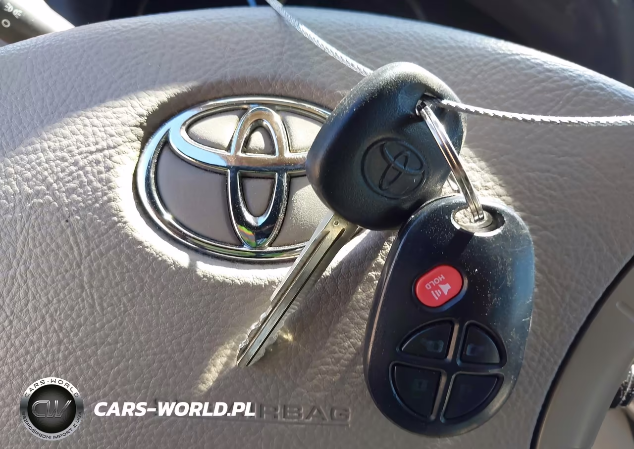 2010 Toyota Sienna Le VIN:5TDKK4CC4AS343604 - 11