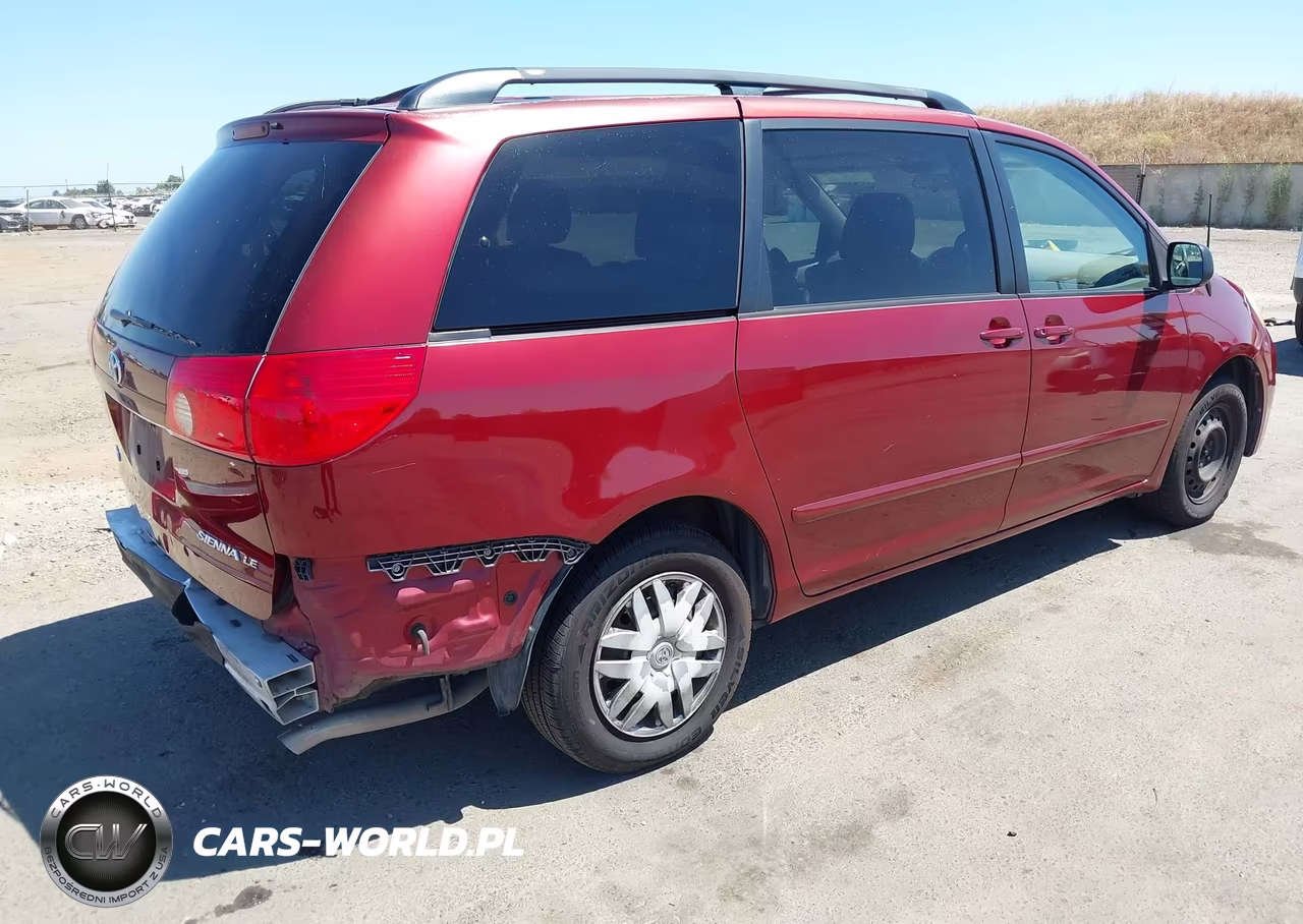 2010 Toyota Sienna Le VIN:5TDKK4CC4AS343604 - 4