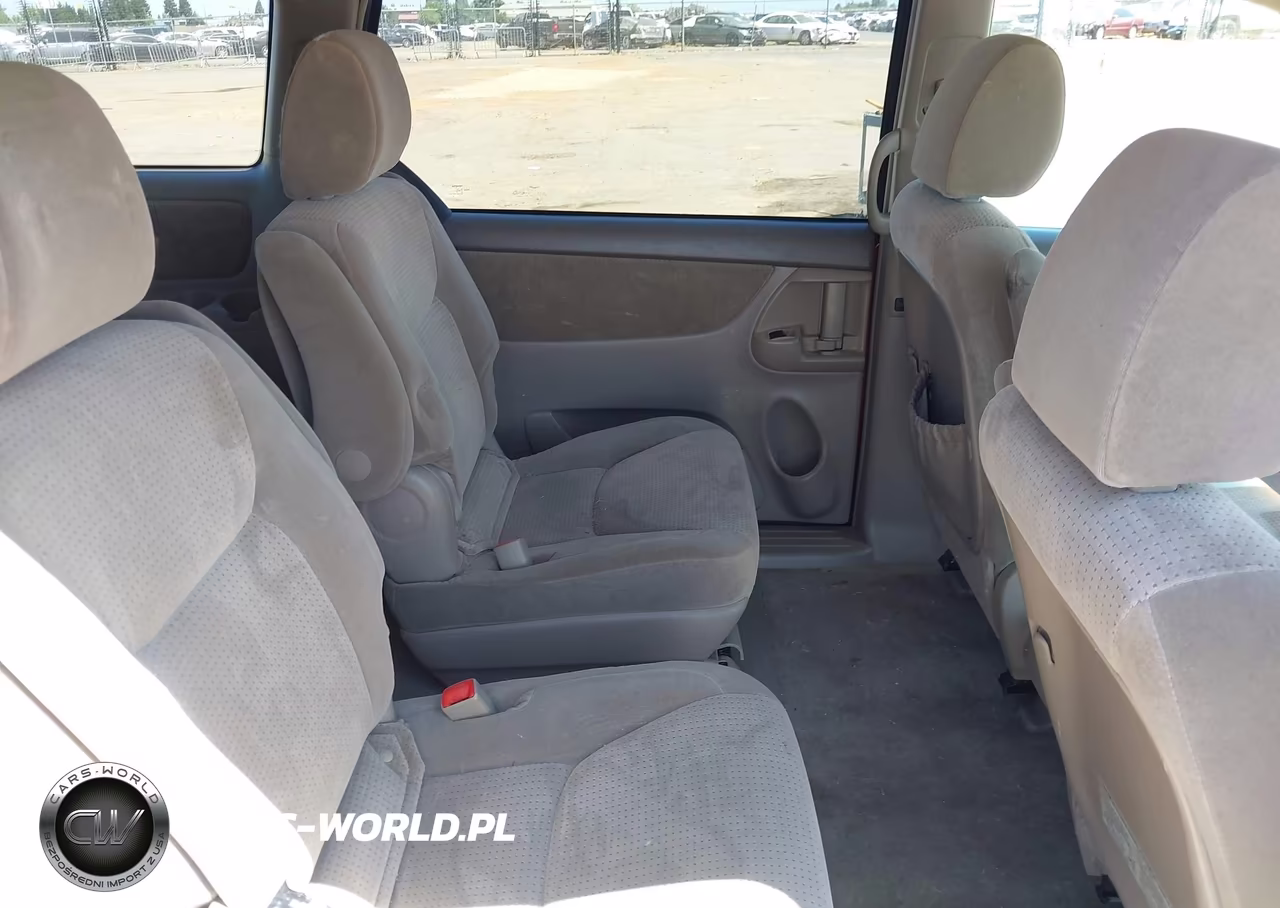 2010 Toyota Sienna Le VIN:5TDKK4CC4AS343604 - 8