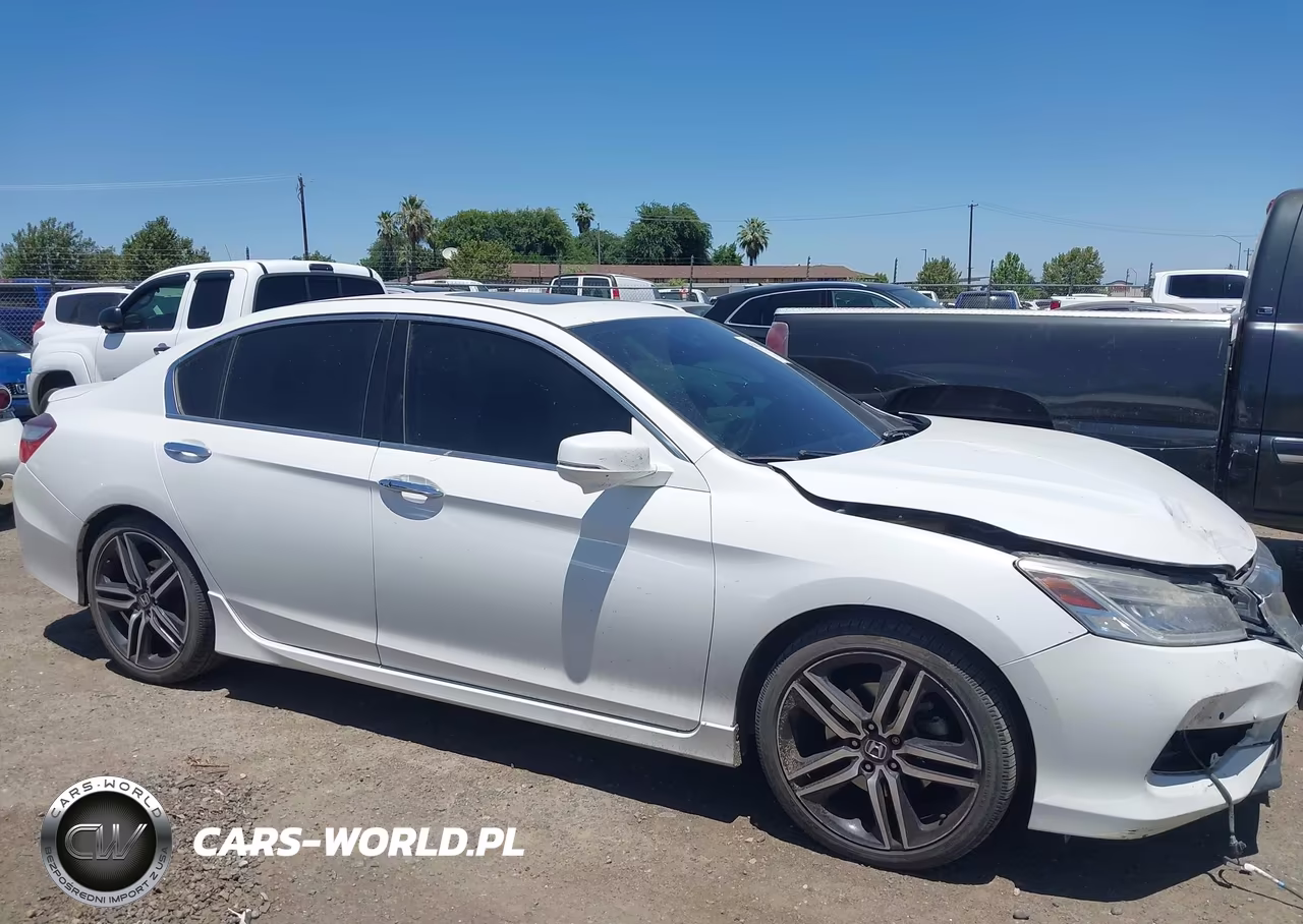 2017 Honda Accord Touring V6 VIN:1HGCR3F94HA043757 - 14