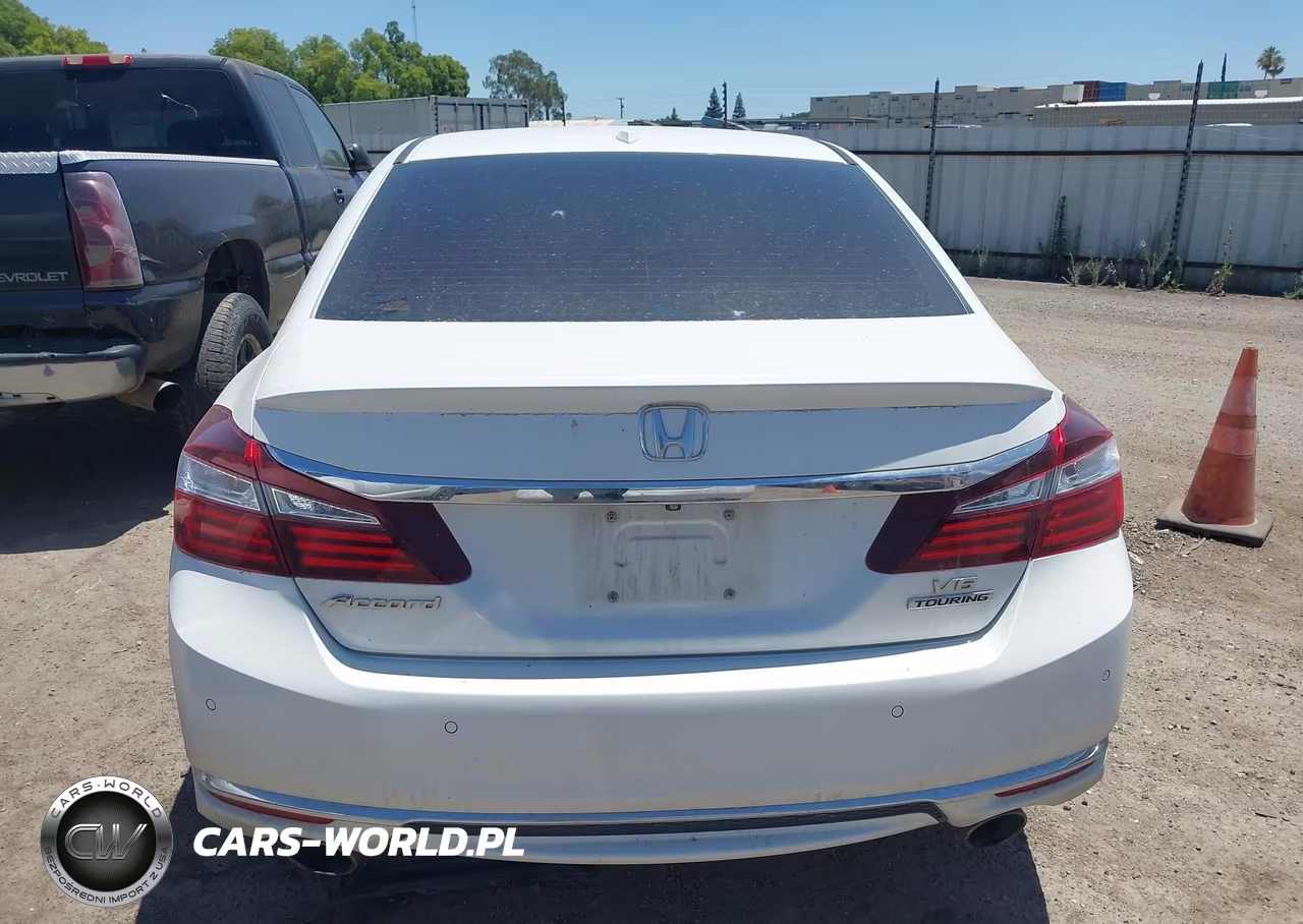 2017 Honda Accord Touring V6 VIN:1HGCR3F94HA043757 - 17