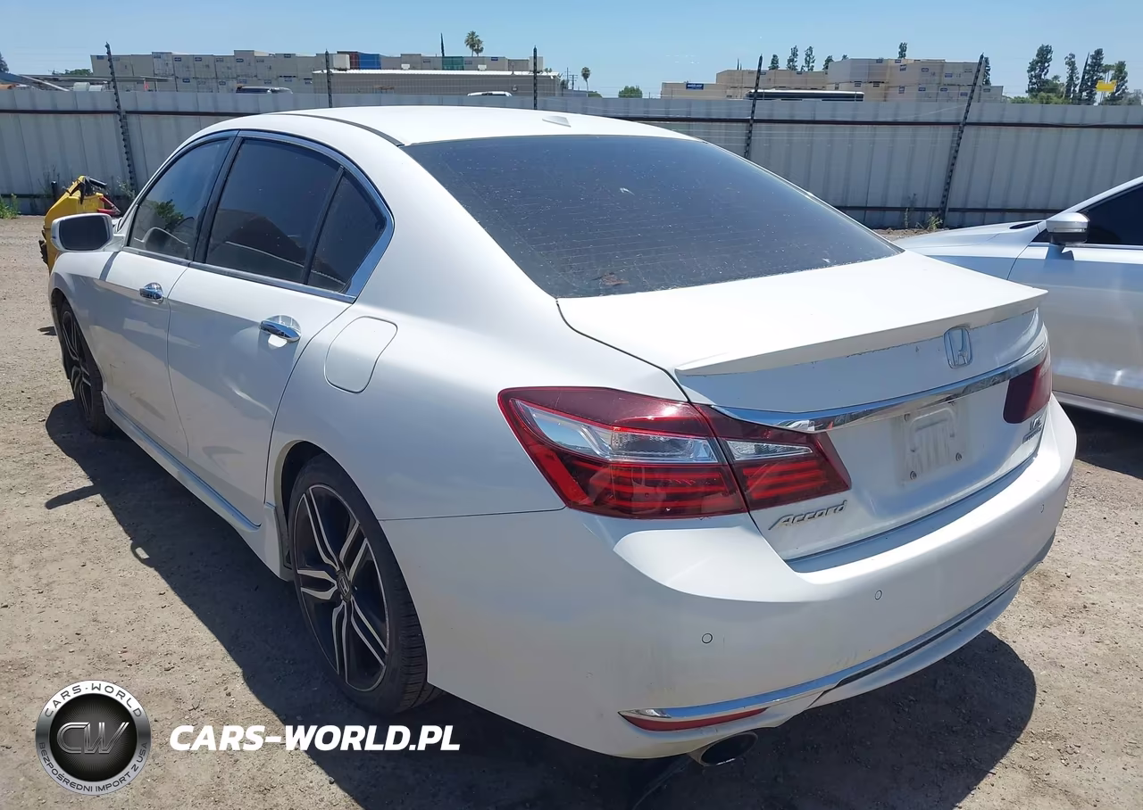 2017 Honda Accord Touring V6 VIN:1HGCR3F94HA043757 - 3