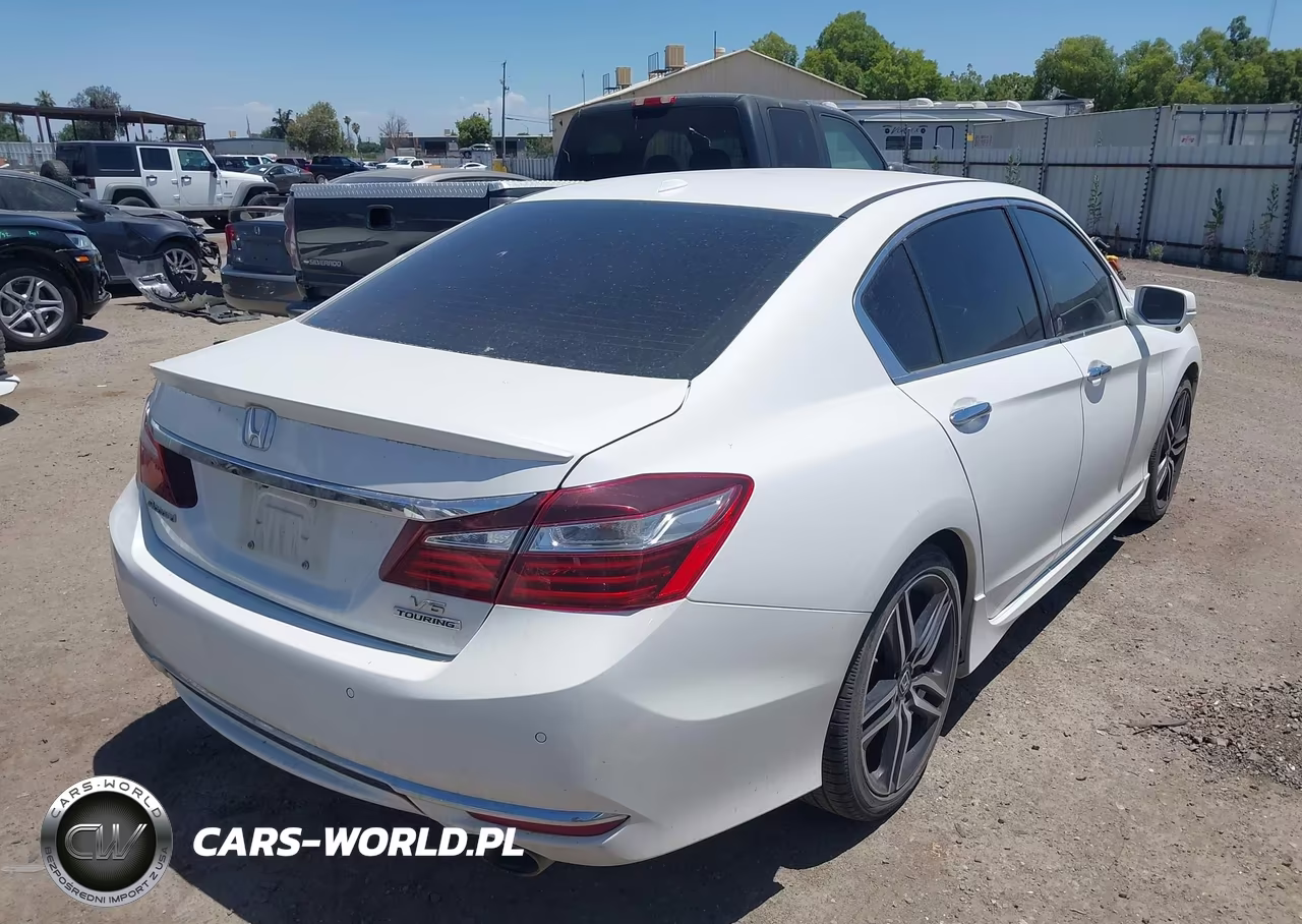 2017 Honda Accord Touring V6 VIN:1HGCR3F94HA043757 - 4
