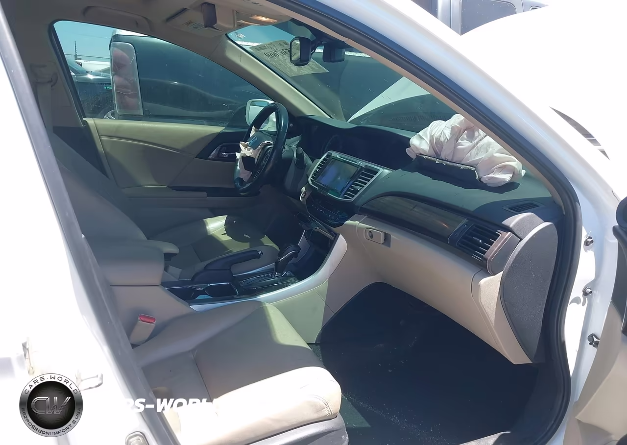 2017 Honda Accord Touring V6 VIN:1HGCR3F94HA043757 - 5