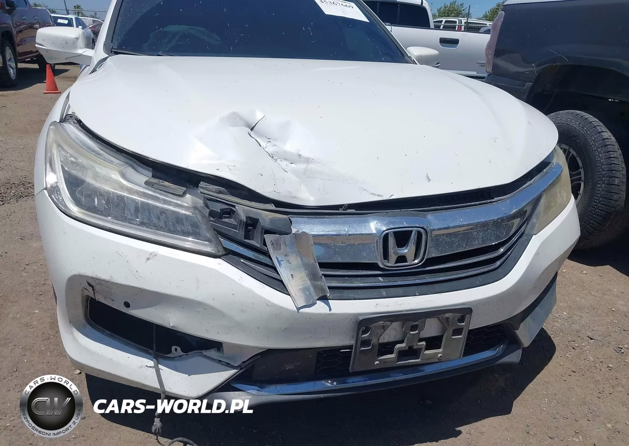 2017 Honda Accord Touring V6 VIN:1HGCR3F94HA043757 - 6