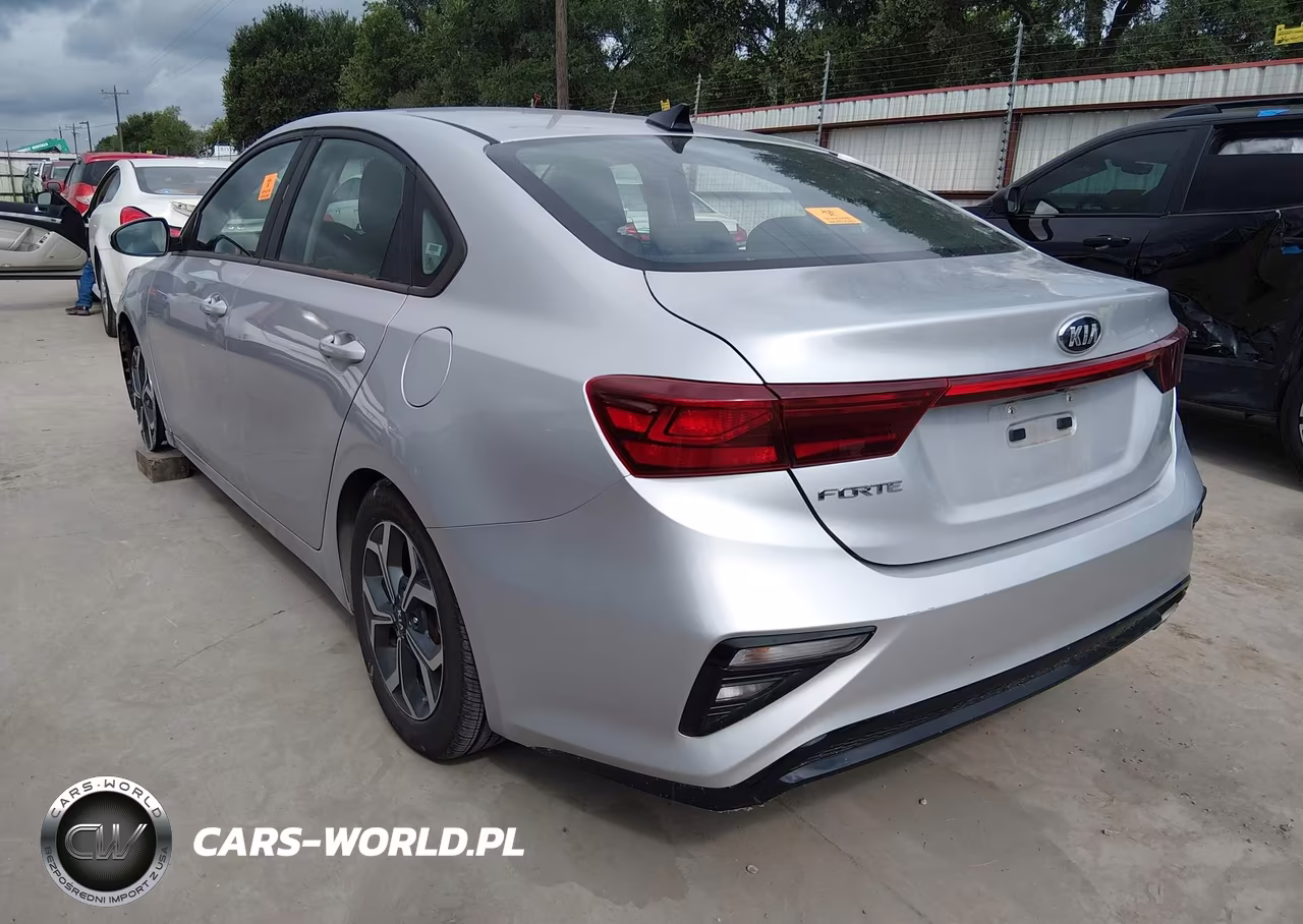 2020 Kia Forte Lxs VIN:3KPF24AD7LE140927 - 3