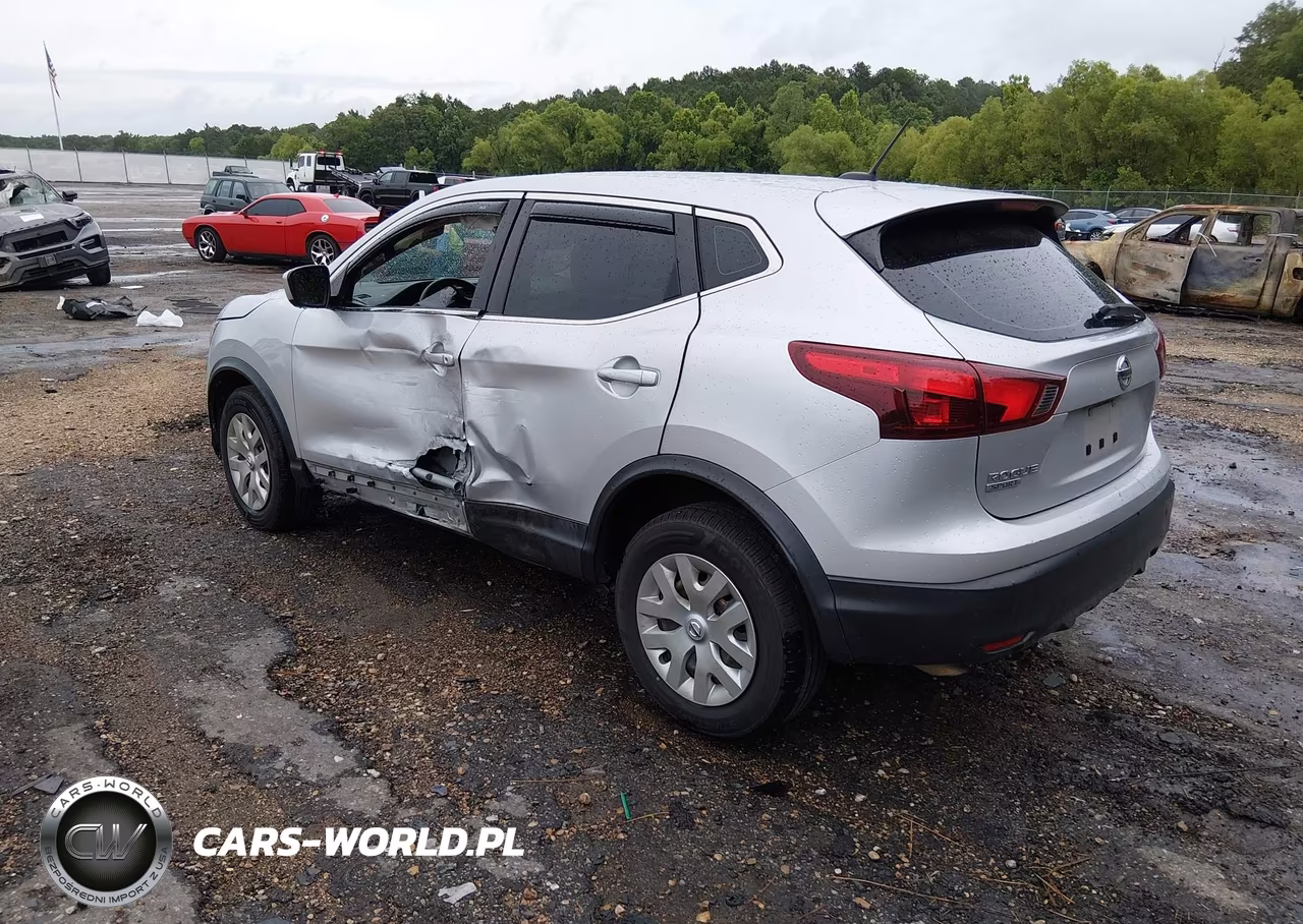 2018 Nissan Rogue Sport S VIN:JN1BJ1CR0JW251169 - 3