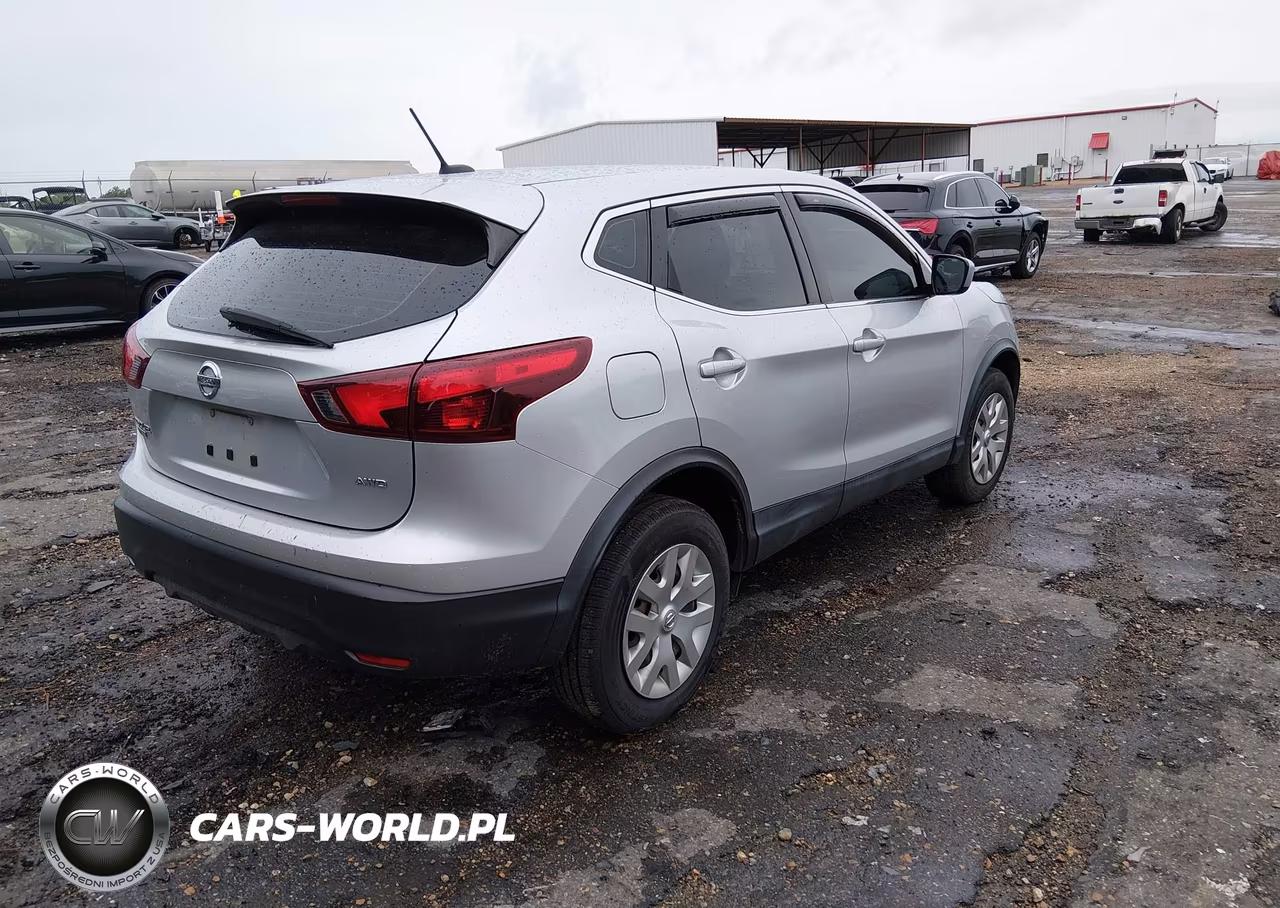 2018 Nissan Rogue Sport S VIN:JN1BJ1CR0JW251169 - 4