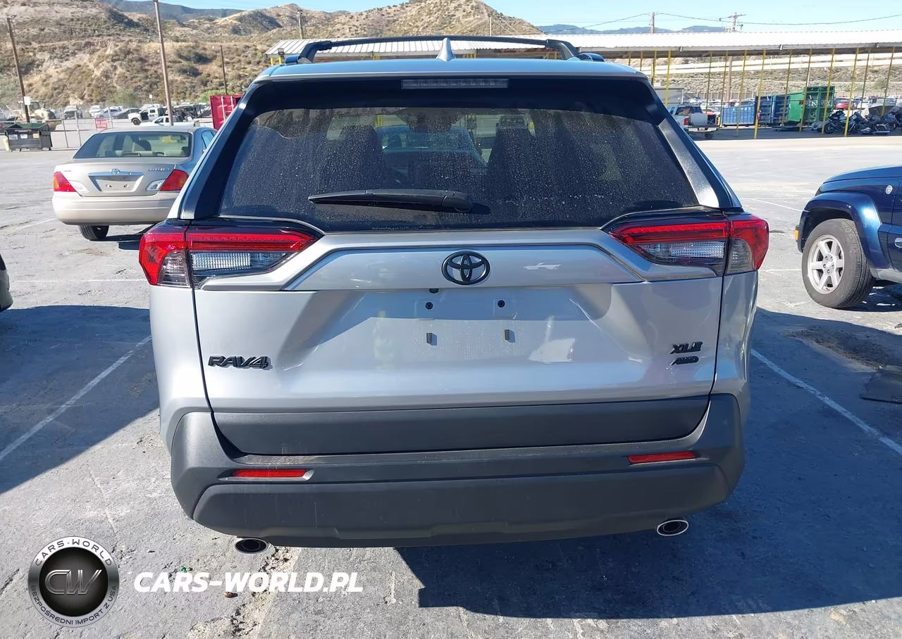 2025 Toyota Rav4 Xle Premium VIN:2T3A1RFV8SW599186 - 16