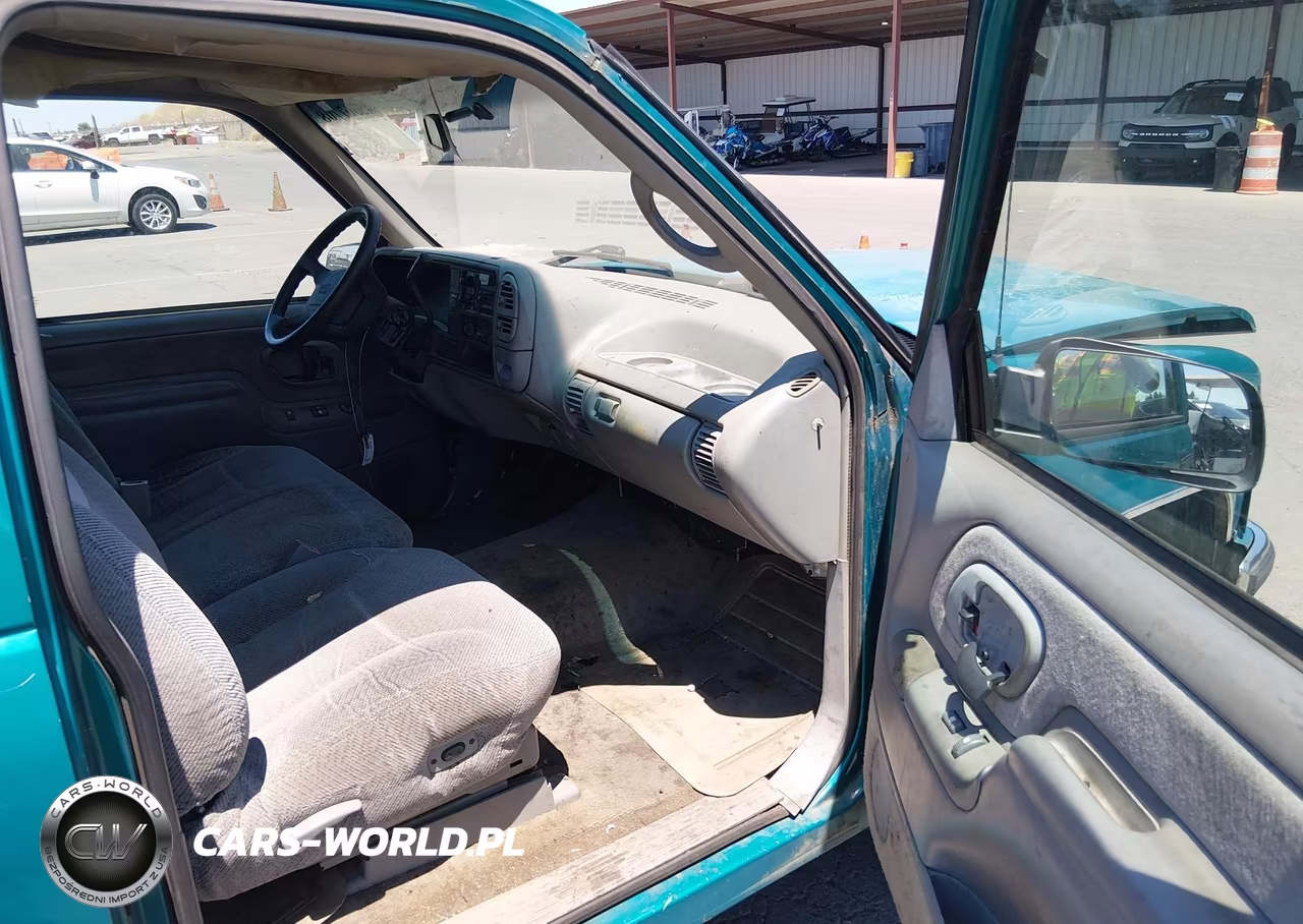 1996 GMC Sierra C1500 VIN:2GTEC19W2T1513561 - 5