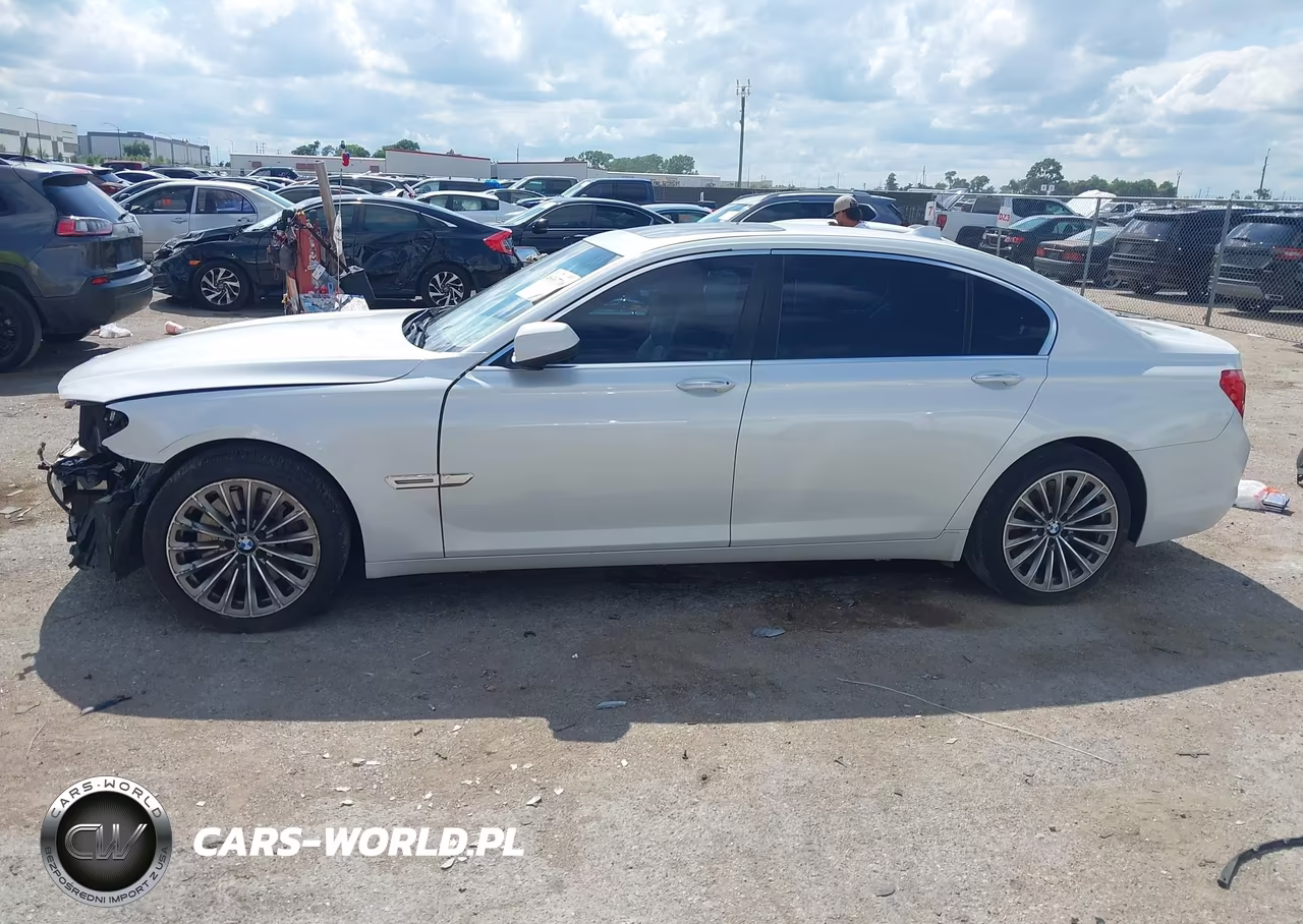 2011 BMW 750Li VIN:WBAKB8C51BCY65891 - 14