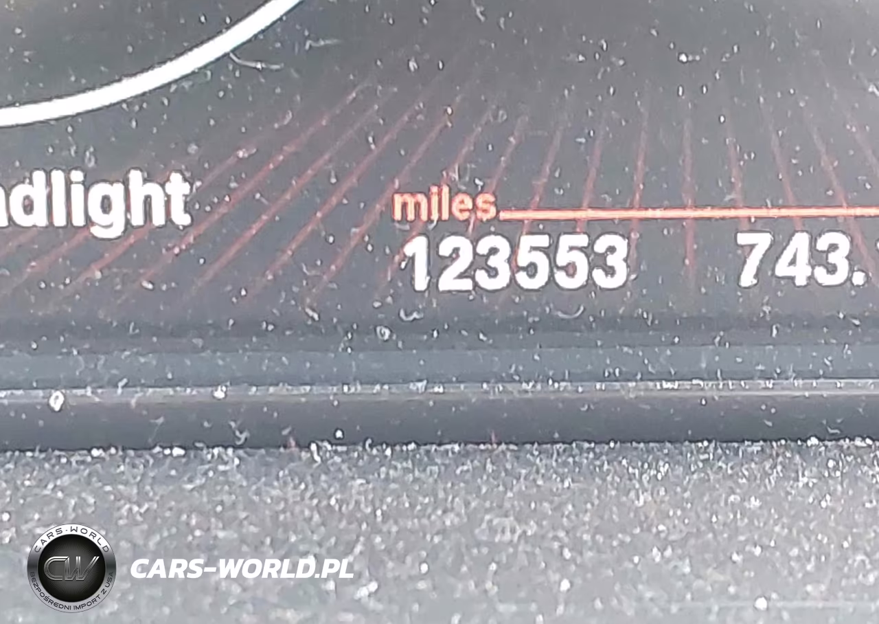 2011 BMW 750Li VIN:WBAKB8C51BCY65891 - 15