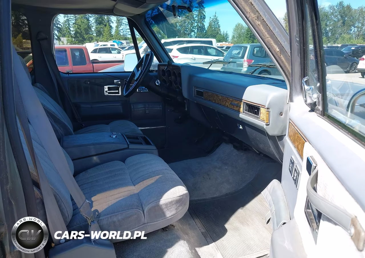 1989 Chevrolet Suburban R2500 VIN:1GNGR26N9KF177270 - 5