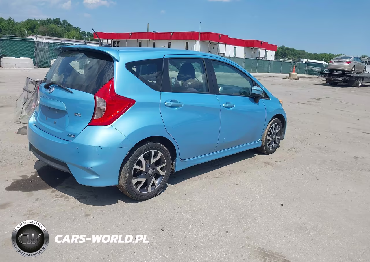 2015 Nissan Versa Note Sr VIN:3N1CE2CP5FL388439 - 4