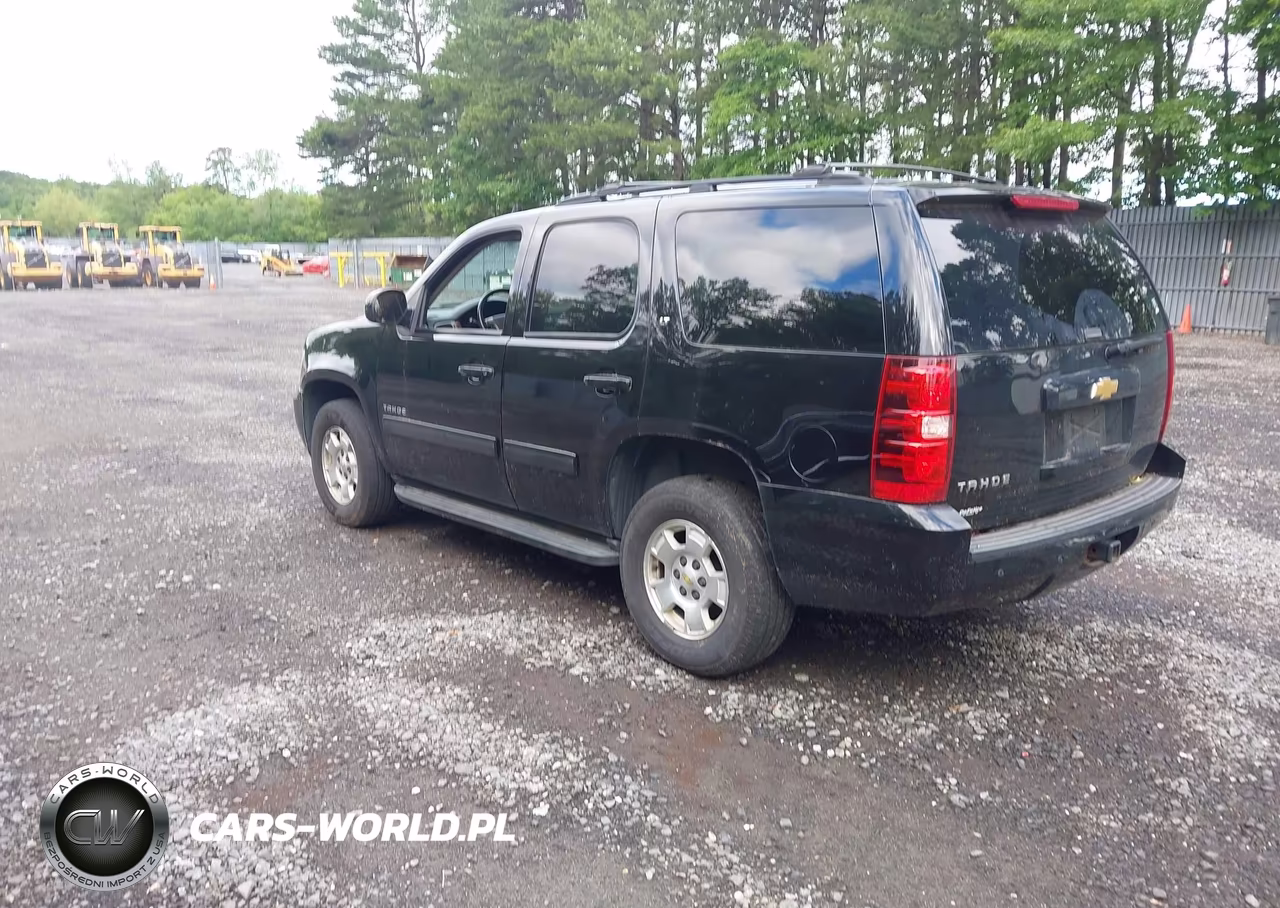 2013 Chevrolet Tahoe Lt VIN:1GNSKBE04DR344785 - 3