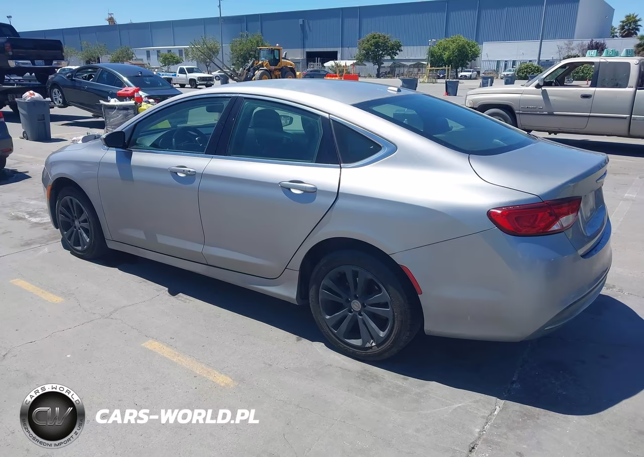 2015 Chrysler 200 Limited VIN:1C3CCCAB9FN745786 - 3