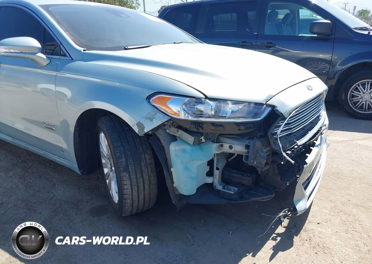2013 Ford Fusion Energi Titanium VIN:3FA6P0SU1DR285843 - 12