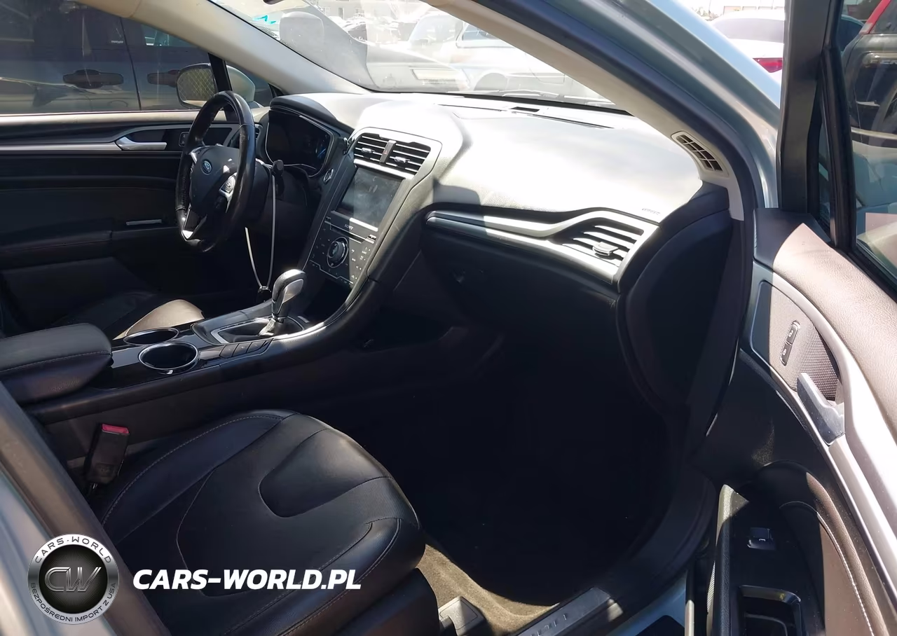 2013 Ford Fusion Energi Titanium VIN:3FA6P0SU1DR285843 - 5