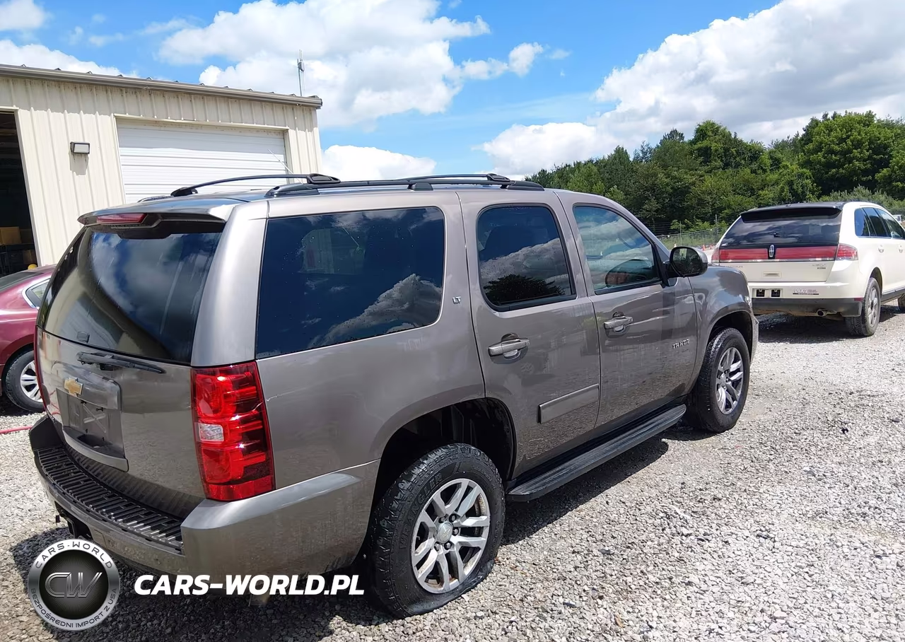 2014 Chevrolet Tahoe Lt VIN:1GNSKBE04ER117887 - 4