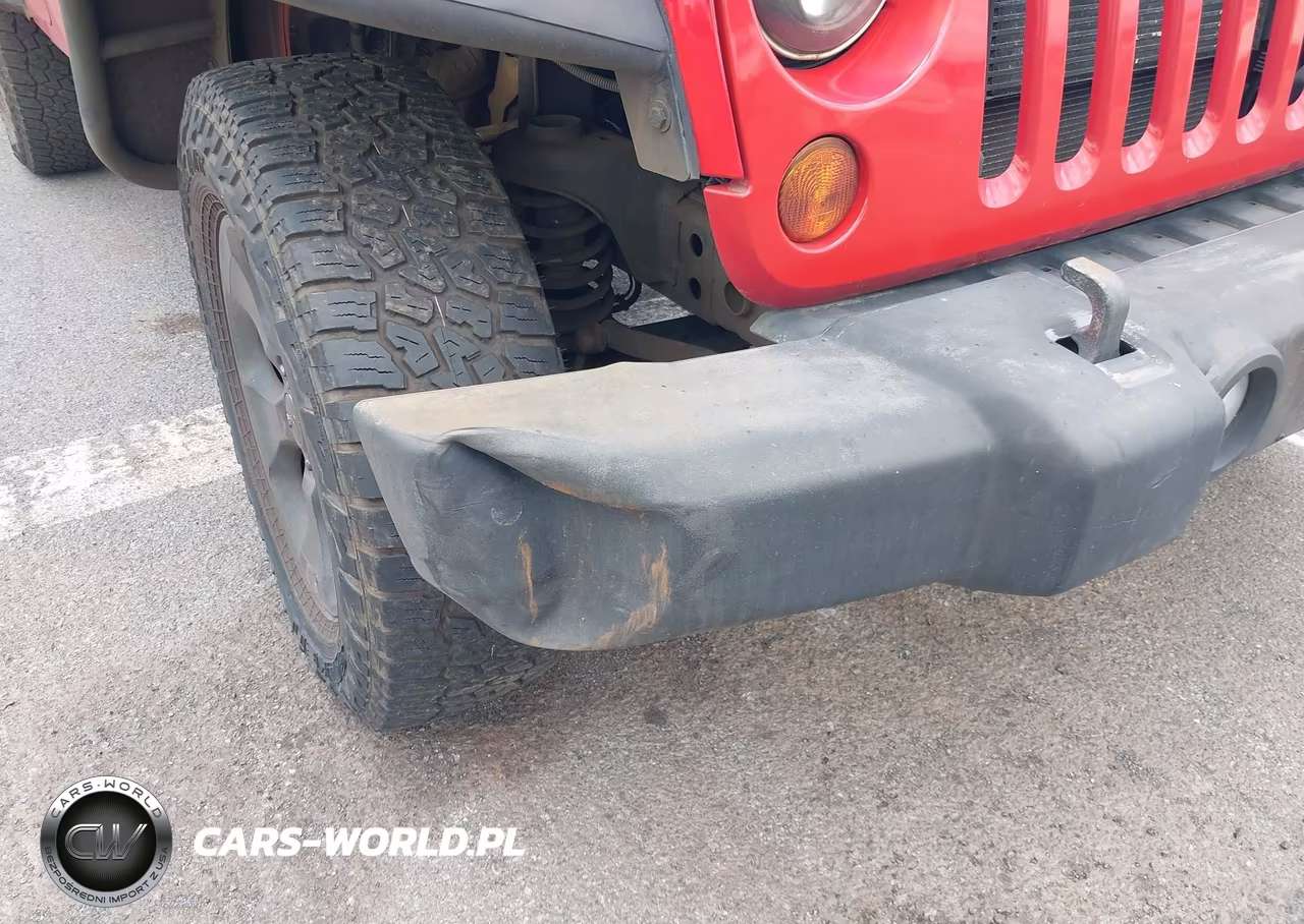 2012 Jeep Wrangler Unlimited Sport VIN:1C4BJWDGXCL210205 - 6
