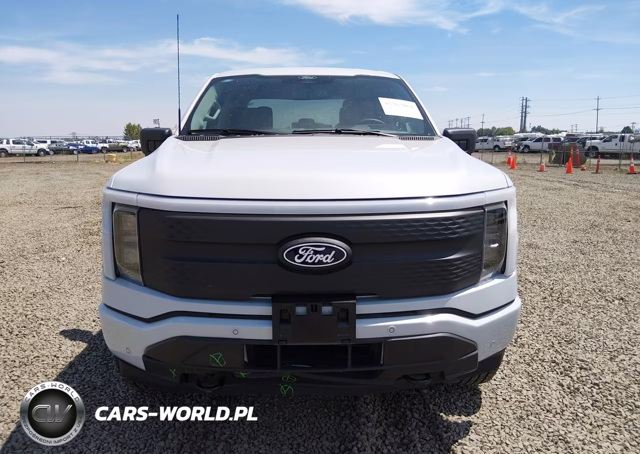 2025 Ford F-150 Lightning Flash VIN:1FT6W3LU9SWG26543 - 13