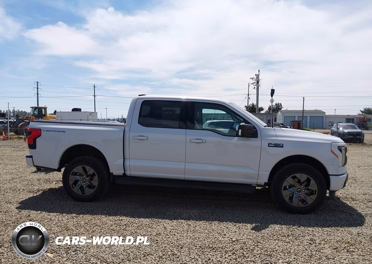 2025 Ford F-150 Lightning Flash VIN:1FT6W3LU9SWG26543 - 14