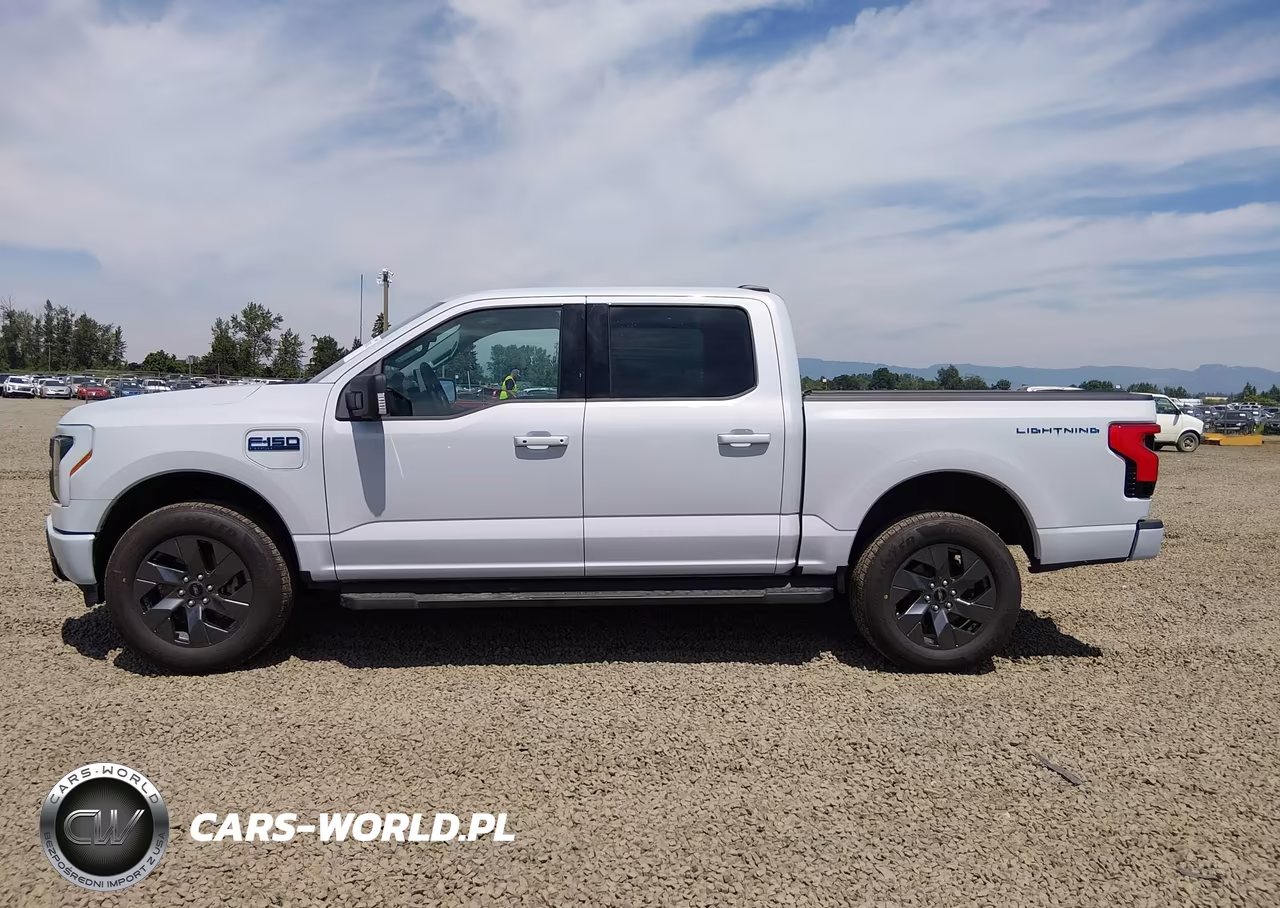 2025 Ford F-150 Lightning Flash VIN:1FT6W3LU9SWG26543 - 15