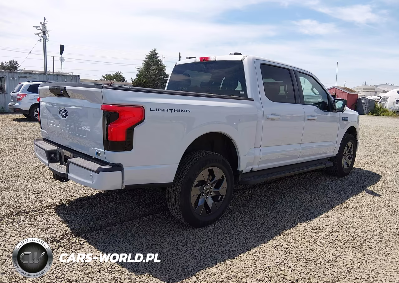 2025 Ford F-150 Lightning Flash VIN:1FT6W3LU9SWG26543 - 4