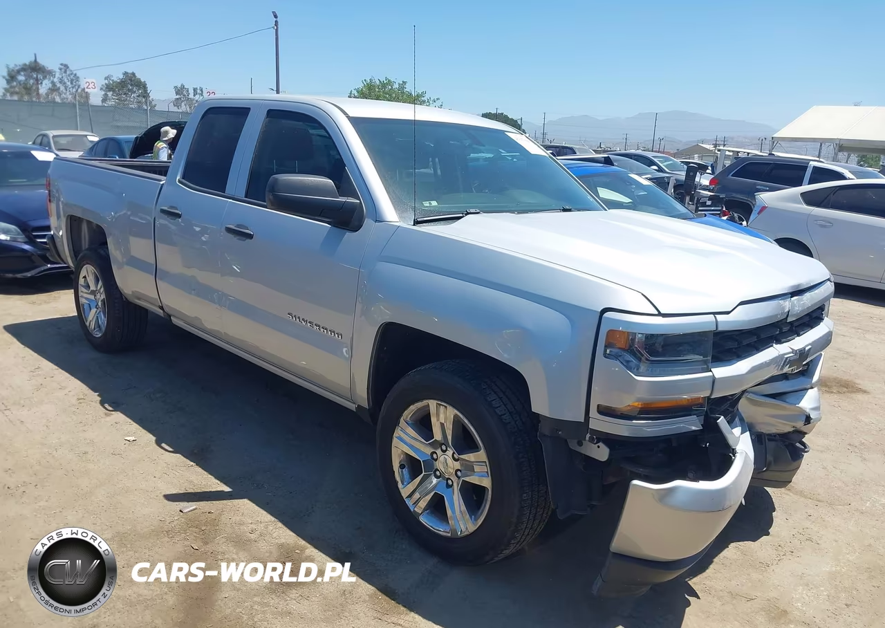 2017 Chevrolet Silverado 1500 Custom – zdjęcie 1 z 16