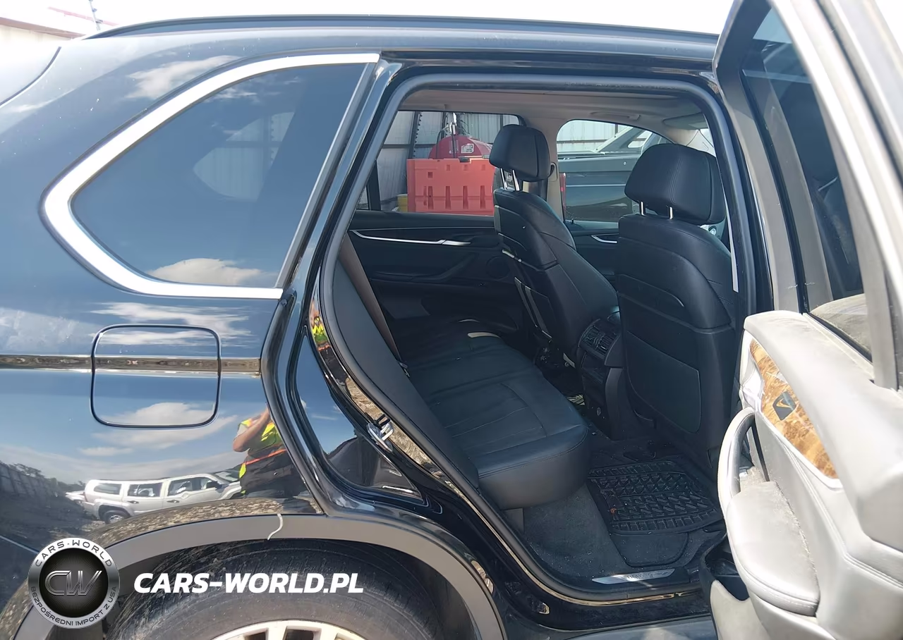 2015 BMW X5 xDrive50I VIN:5UXKR6C50F0J78006 - 8