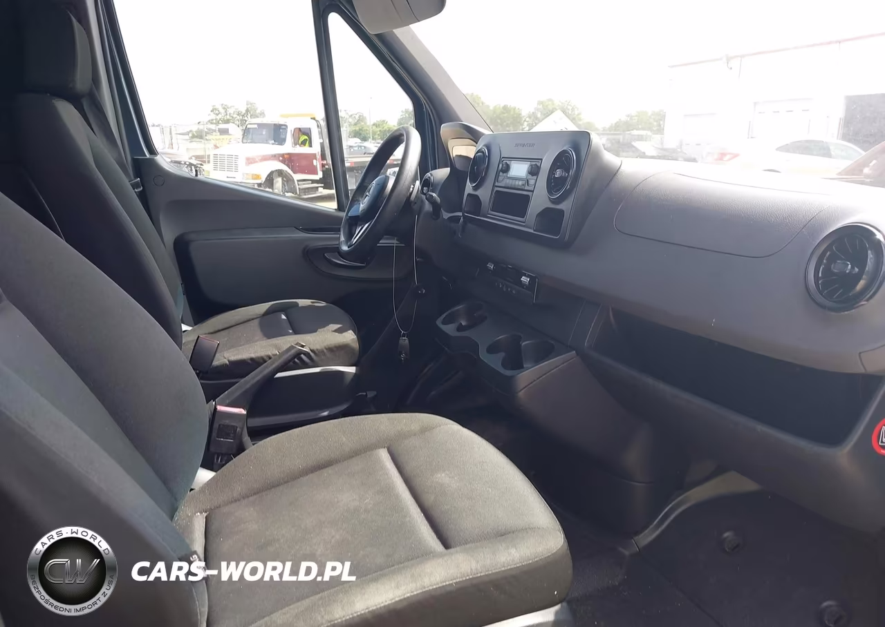 2019 Mercedes-Benz Sprinter 2500 Standard Roof V6 VIN:WD4PF0CD1KP046674 - 5