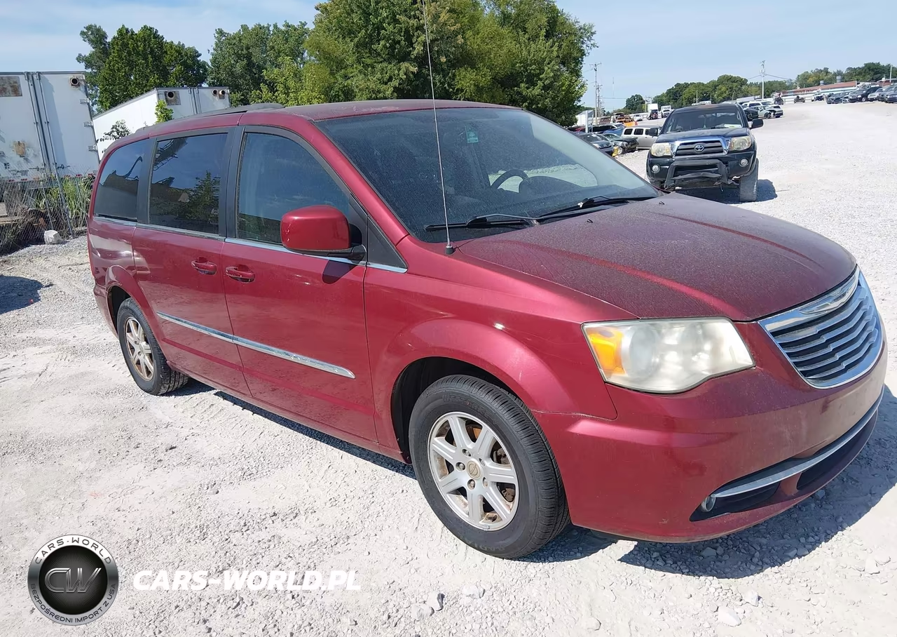 2012 Chrysler Town & Country Touring – zdjęcie 1 z 11