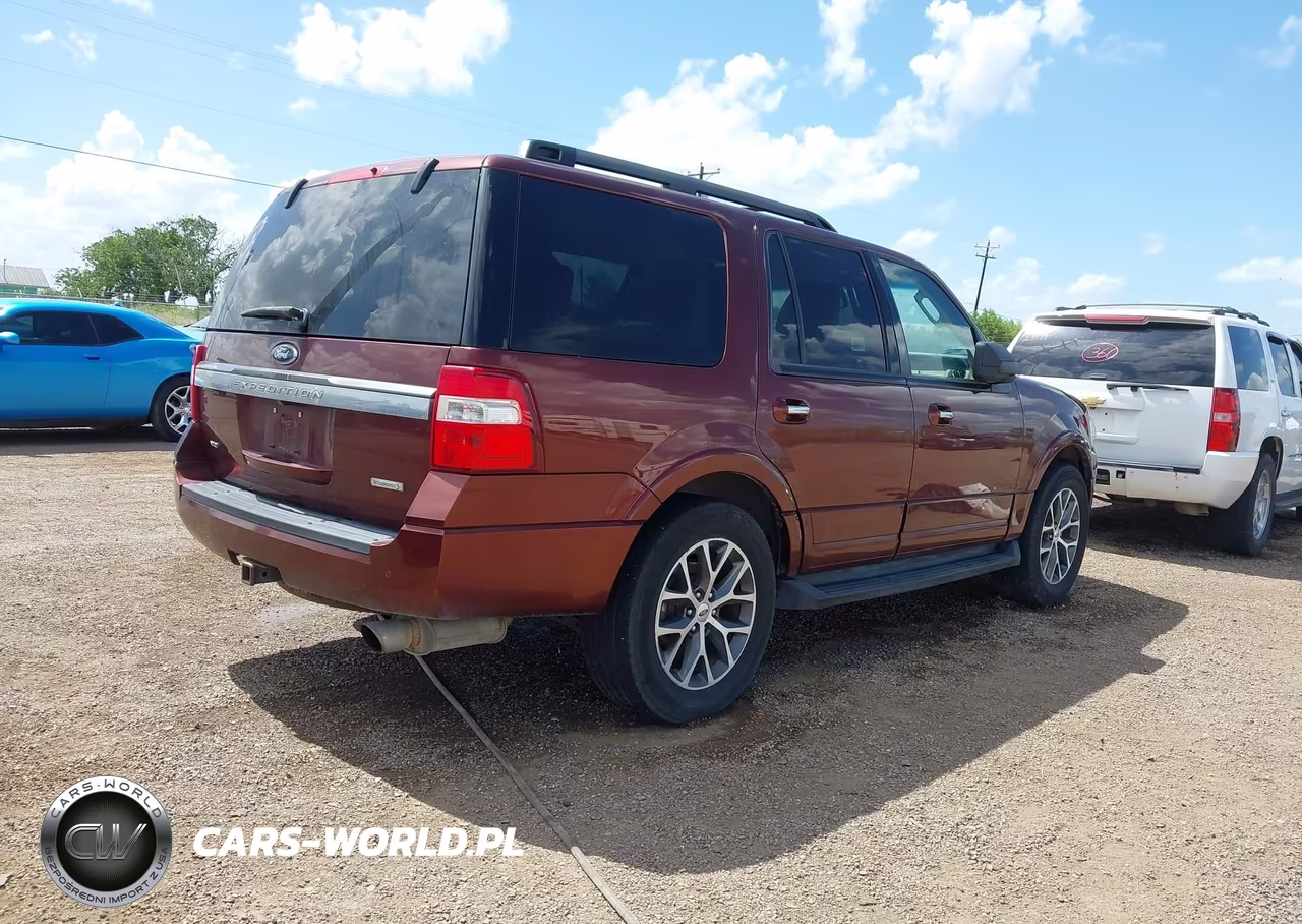 2016 Ford Expedition Xlt VIN:1FMJU1HT4GEF18182 - 4