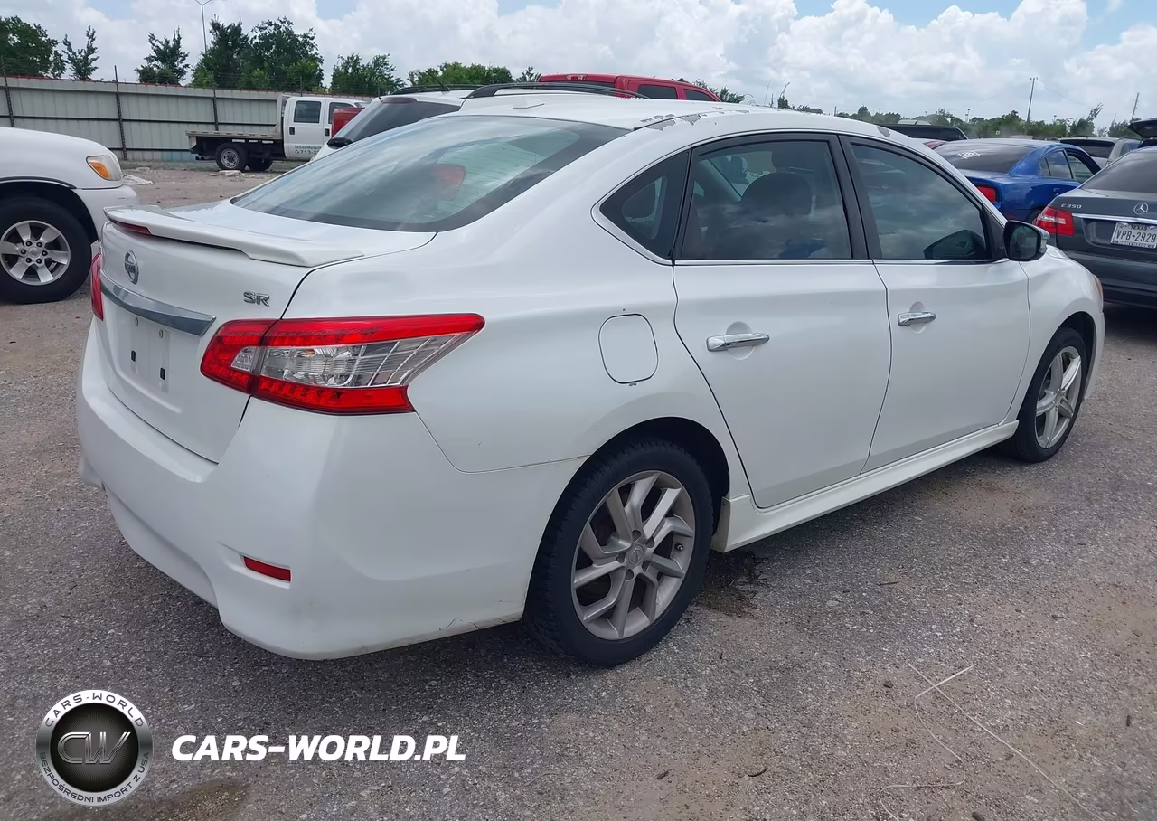 2015 Nissan Sentra Sr VIN:3N1AB7AP3FY369018 - 4