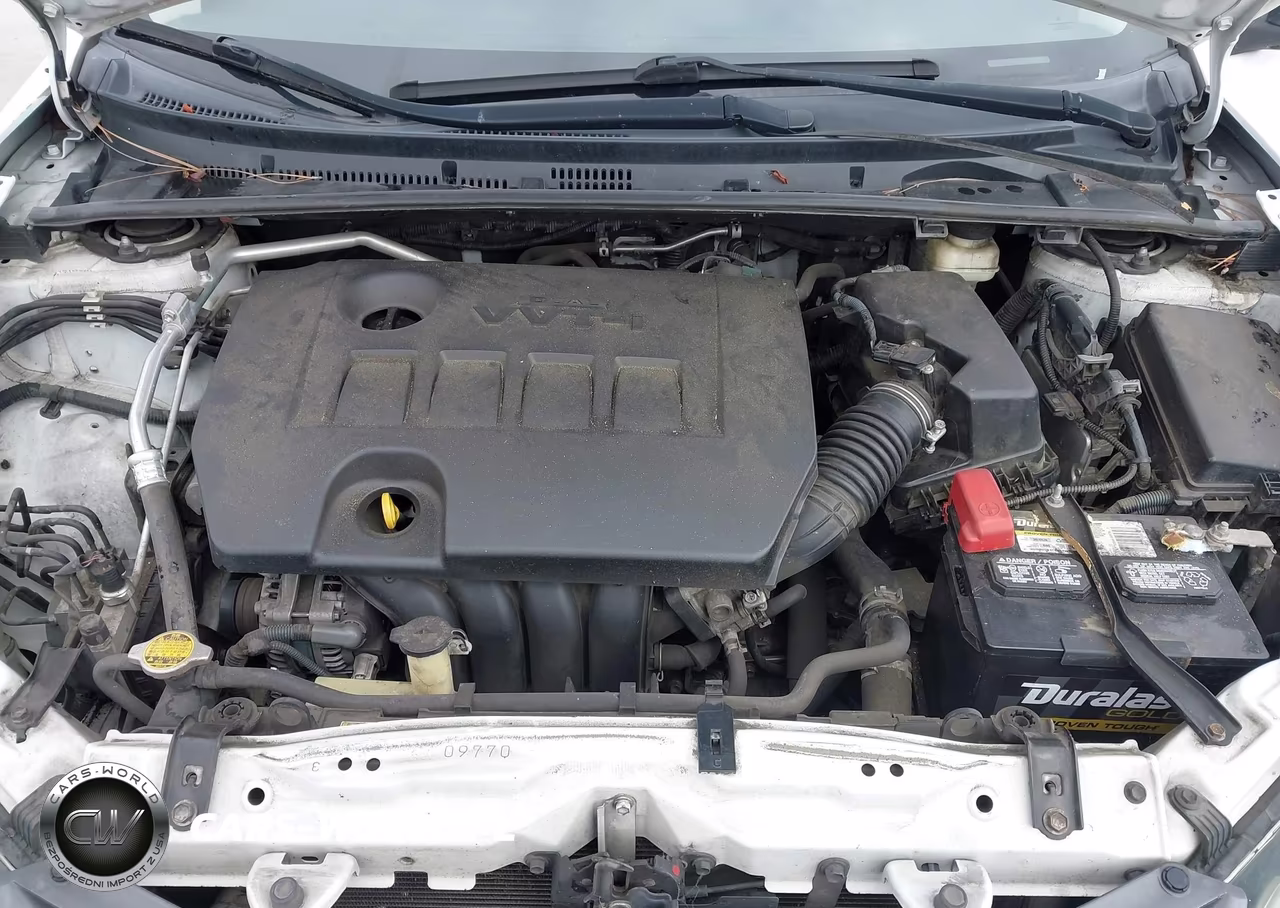 2015 Toyota Corolla Le Plus VIN:5YFBURHE3FP285292 - 10