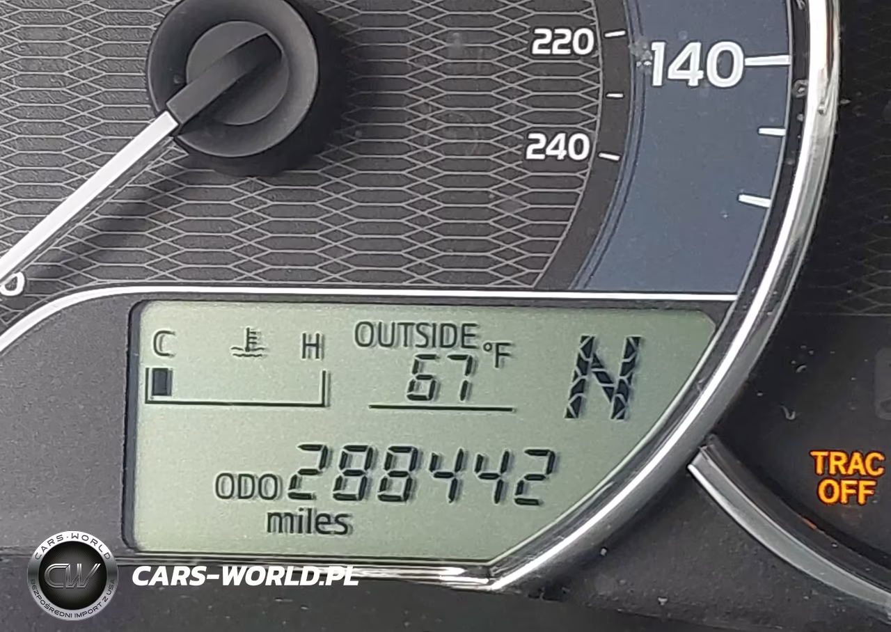 2015 Toyota Corolla Le Plus VIN:5YFBURHE3FP285292 - 15
