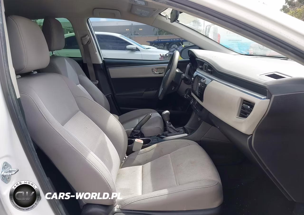 2015 Toyota Corolla Le Plus VIN:5YFBURHE3FP285292 - 5