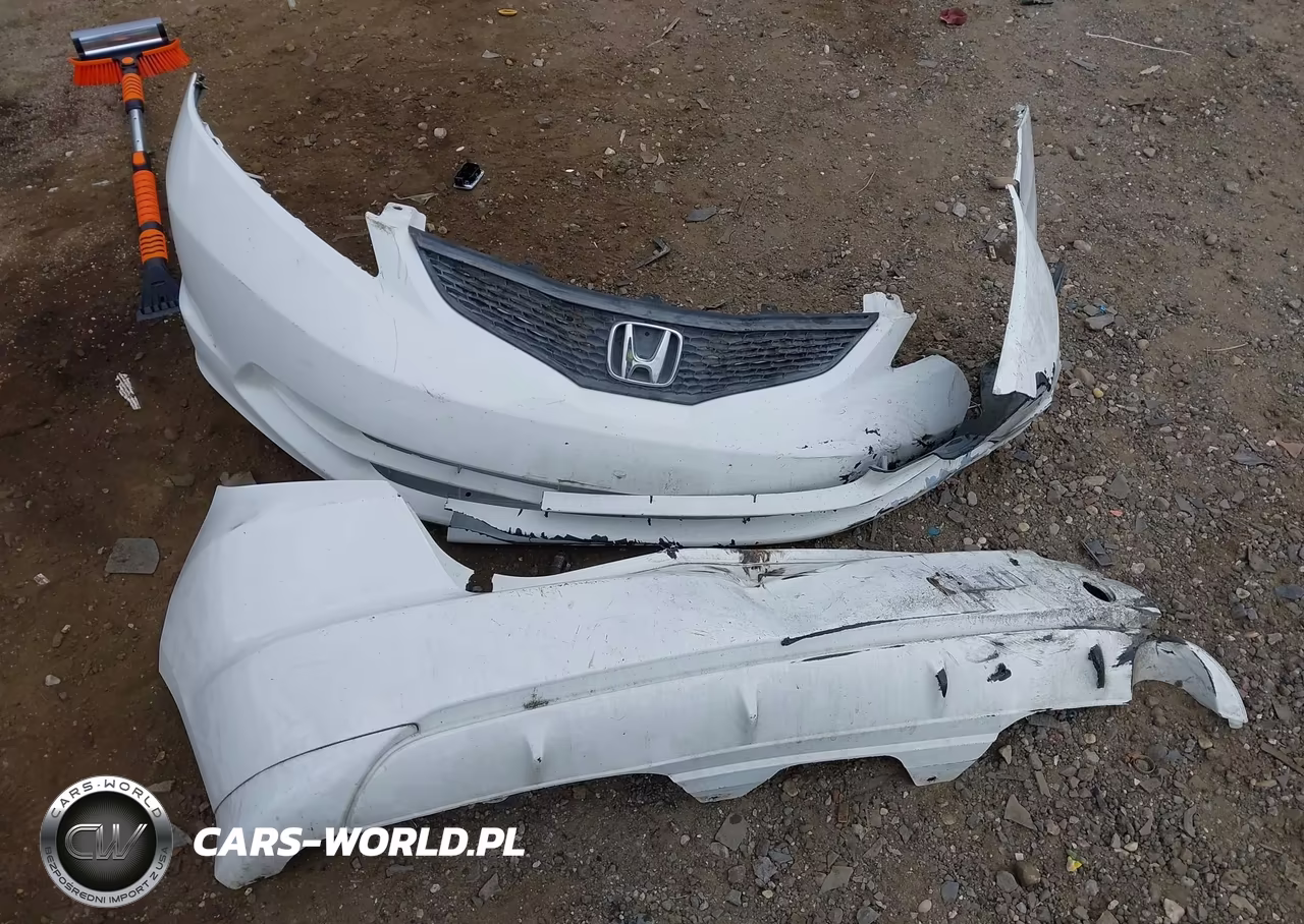 2010 Honda Fit VIN:JHMGE8H29AS003732 - 12